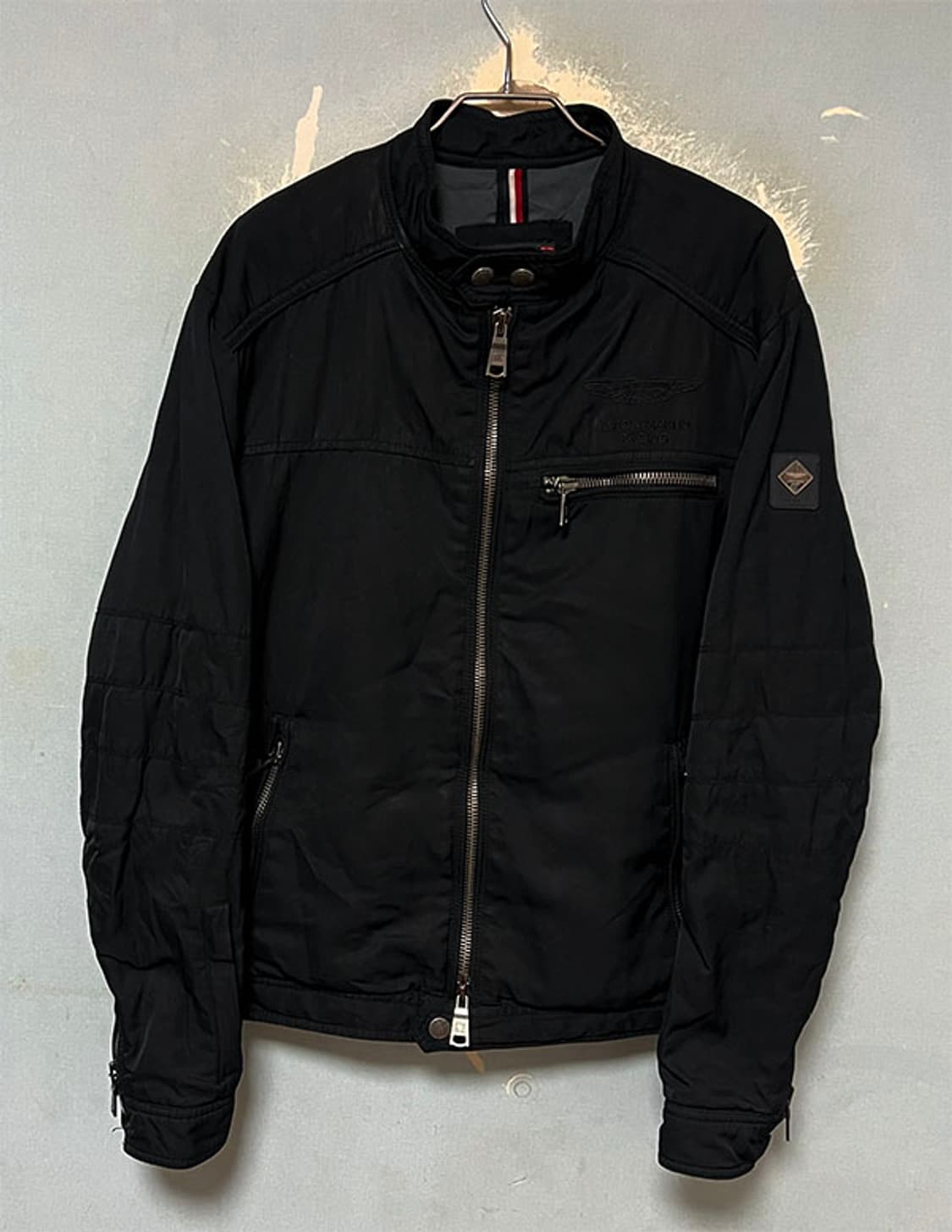 애스턴마틴 바이 해켓 남자 레이싱자켓 블랙 누빔 추동 L 100-105 상품이미지1
