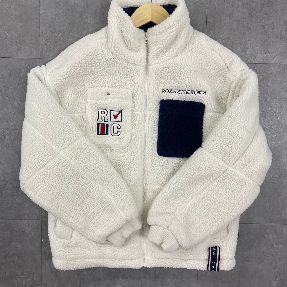 ROMANTIC CROWN  뽀글이 집업 상품이미지3