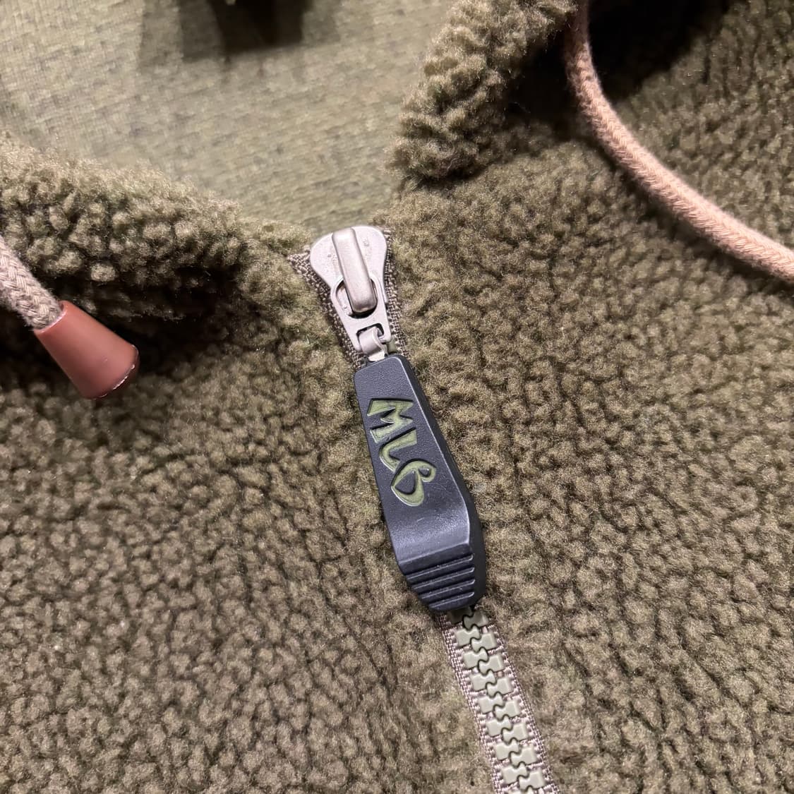 [100] MLB 엠엘비 오클랜드 카키색 뽀글이 후드집업 점퍼 C849 상품이미지5