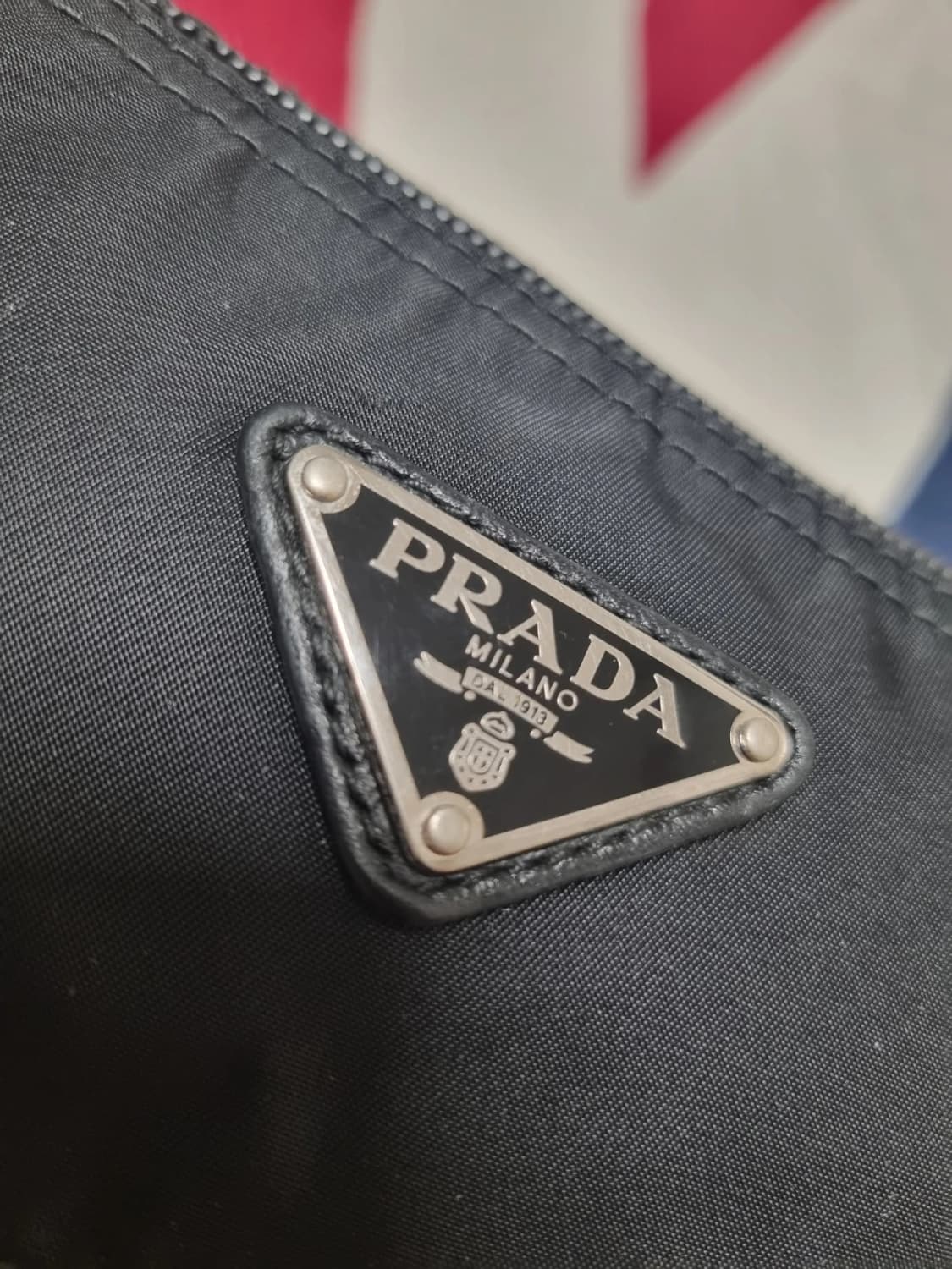 프라다 나일론 크로스백 상품이미지3