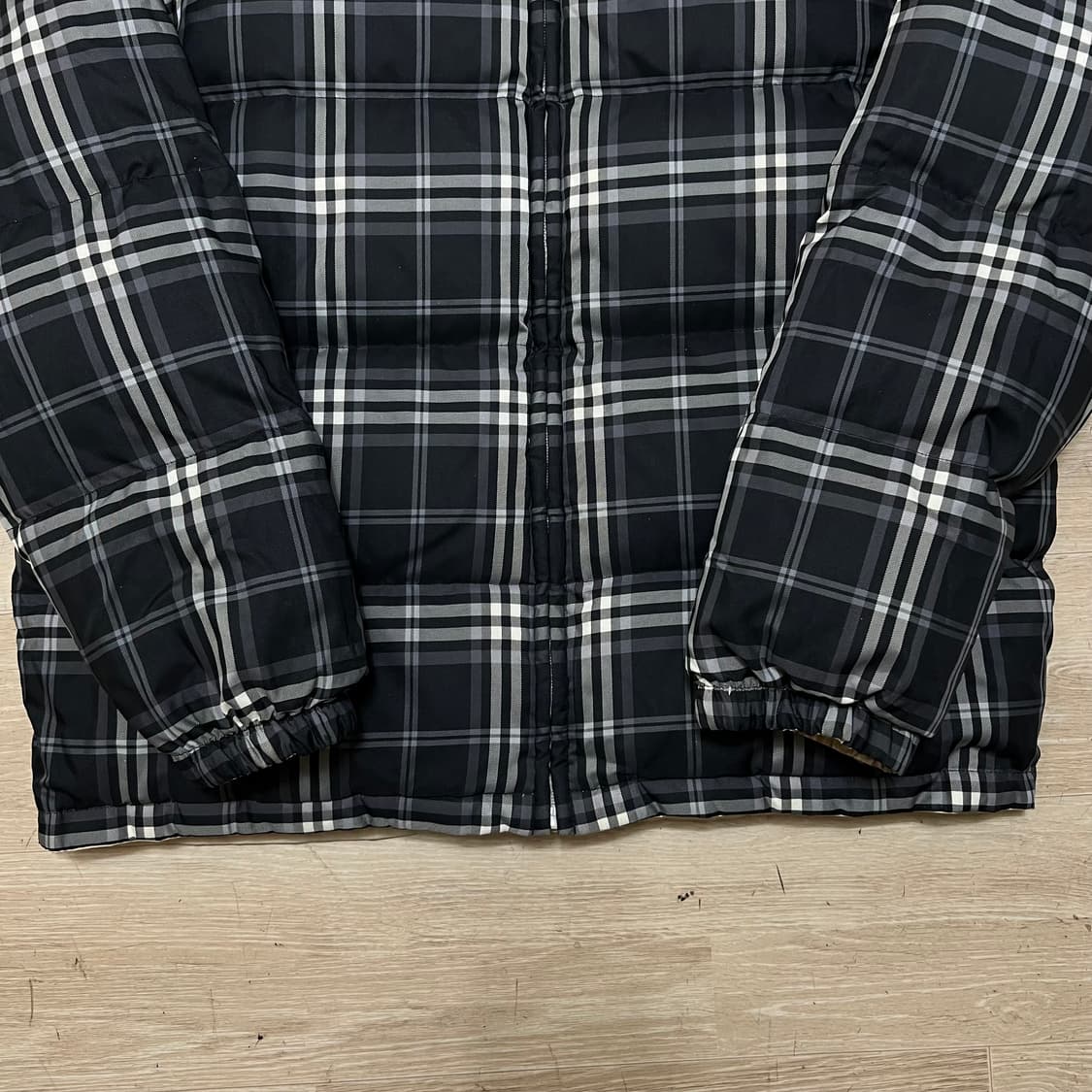 빈폴 덕다운 리버시블 체크 푸퍼패딩 점퍼 [블랙] L/100 상품이미지3