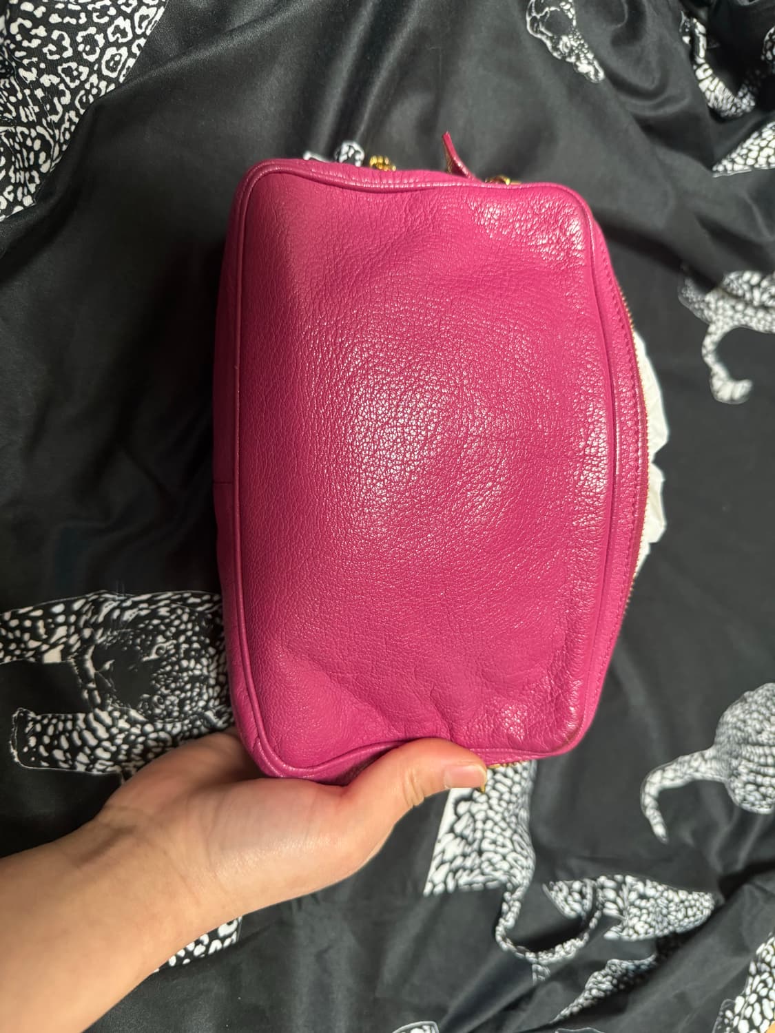 미우미우 가죽백 상품이미지6