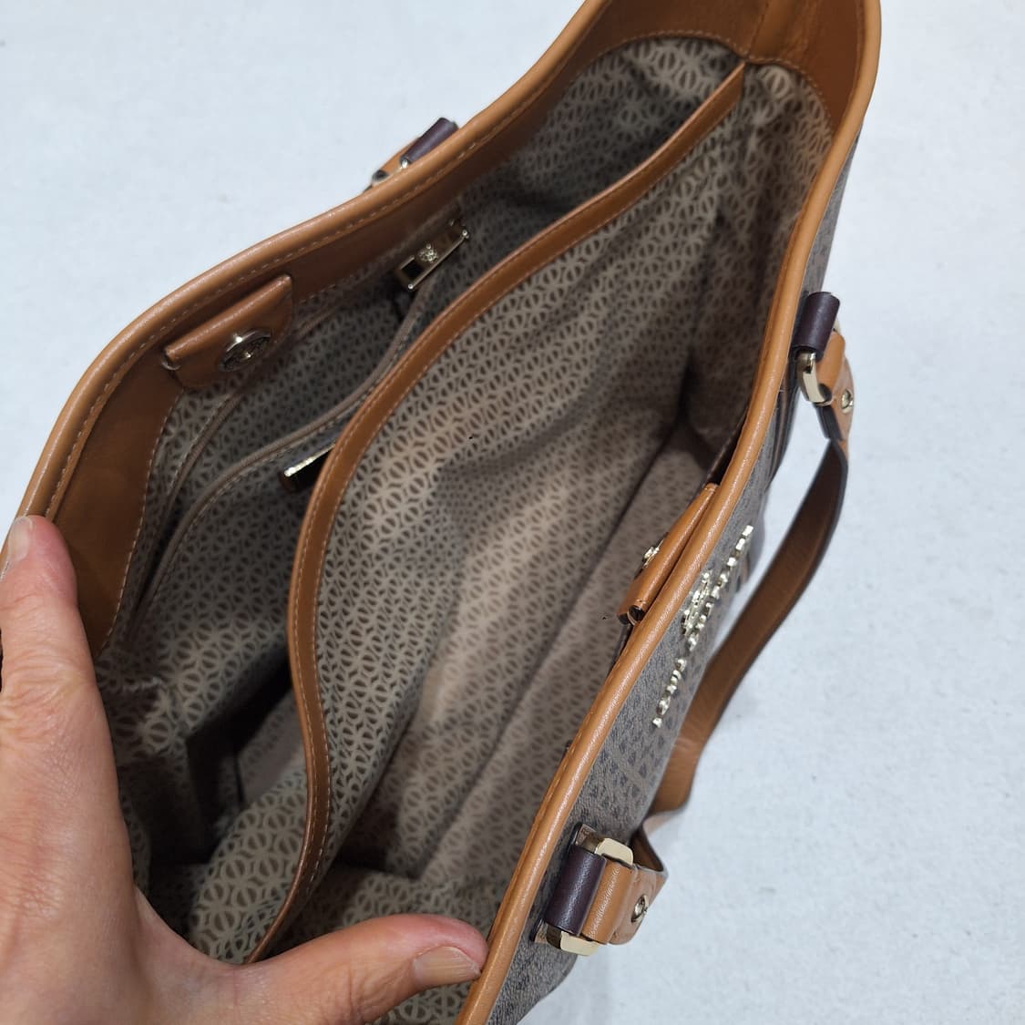 루이까또즈  쇼퍼백(상태좋음) 상품이미지3