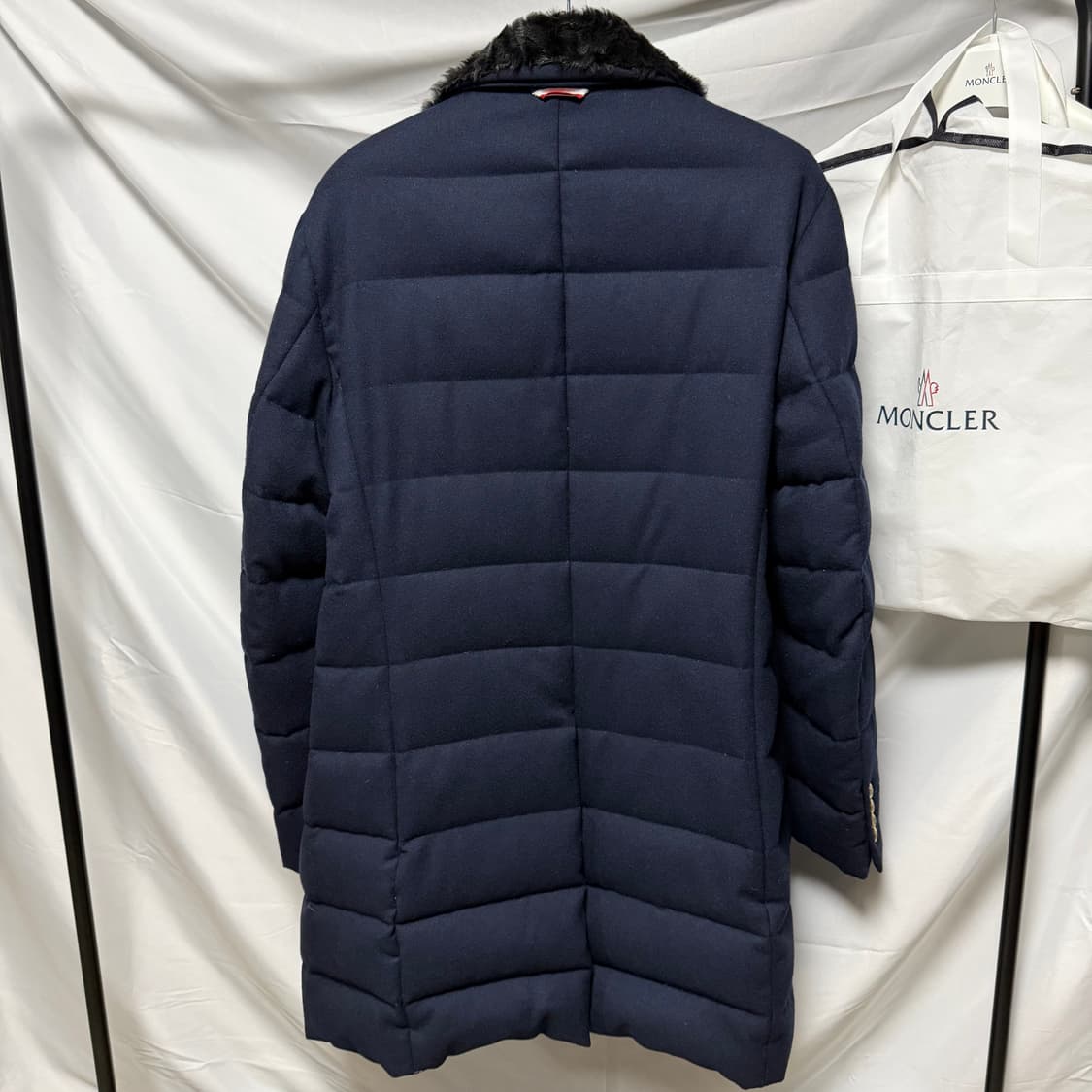 [S+급/3] 몽클레어 감마블루 체스터 패딩 코트 네이비 상품이미지5