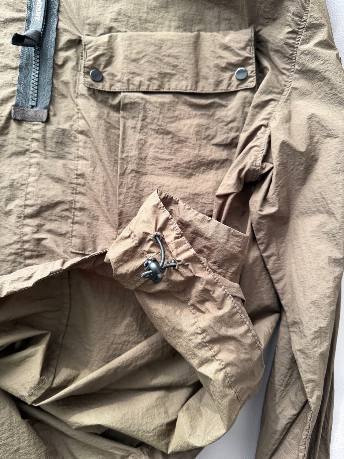 C.P. Company 카키색 셔츠형 바람막이 상품이미지5