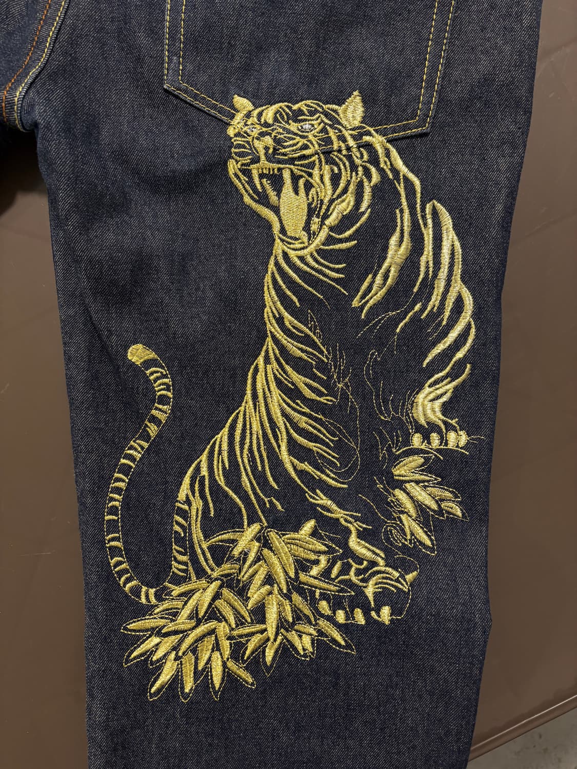 에비수 호랑이자수 데님팬츠  상품이미지4