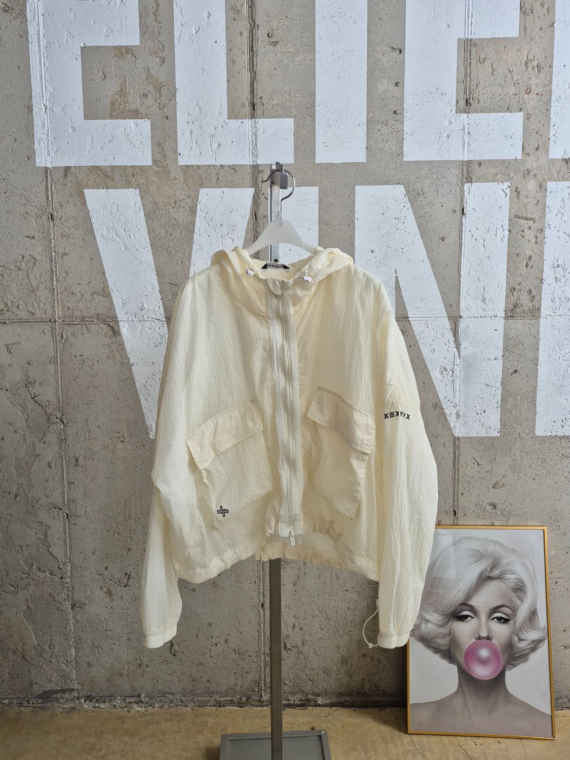 젝시믹스 아이보리 바람막이 후드 집업 상품이미지1