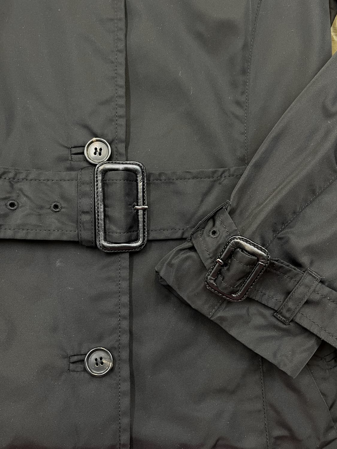 프라다 나일론 벨티드 트렌치 코트 상품이미지5