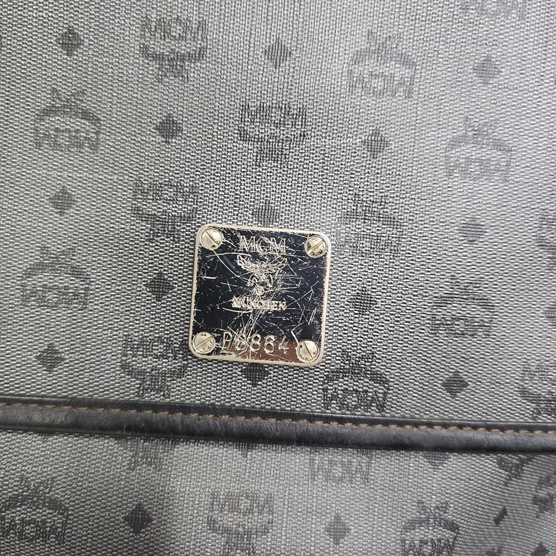 엠씨엠(MCM) 비세토스 메신저백 그레이 상품이미지4