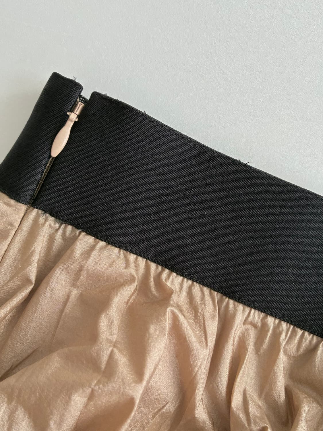 64-94) 한섬 타임 23 TIME 나일론 롱스커트 베이지 상품이미지7