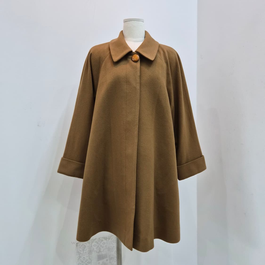 울100% 진베이지 클래식 A라인 코트 상품이미지1