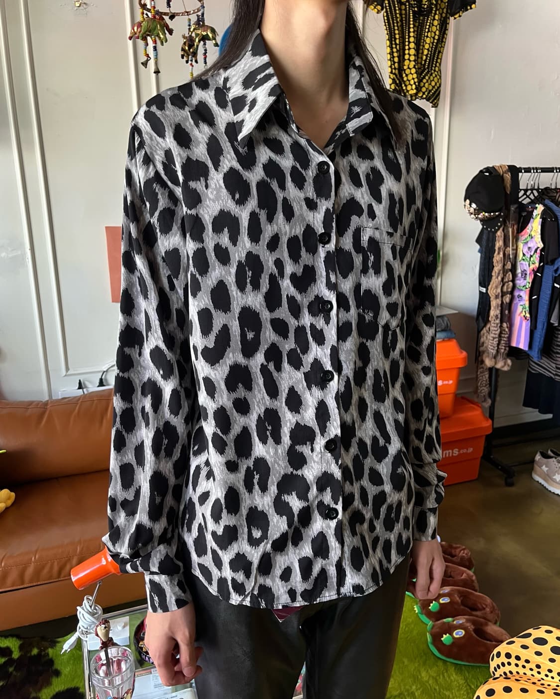 Gangwei Japan Gray Leopard Graphic Shirt 상품이미지2