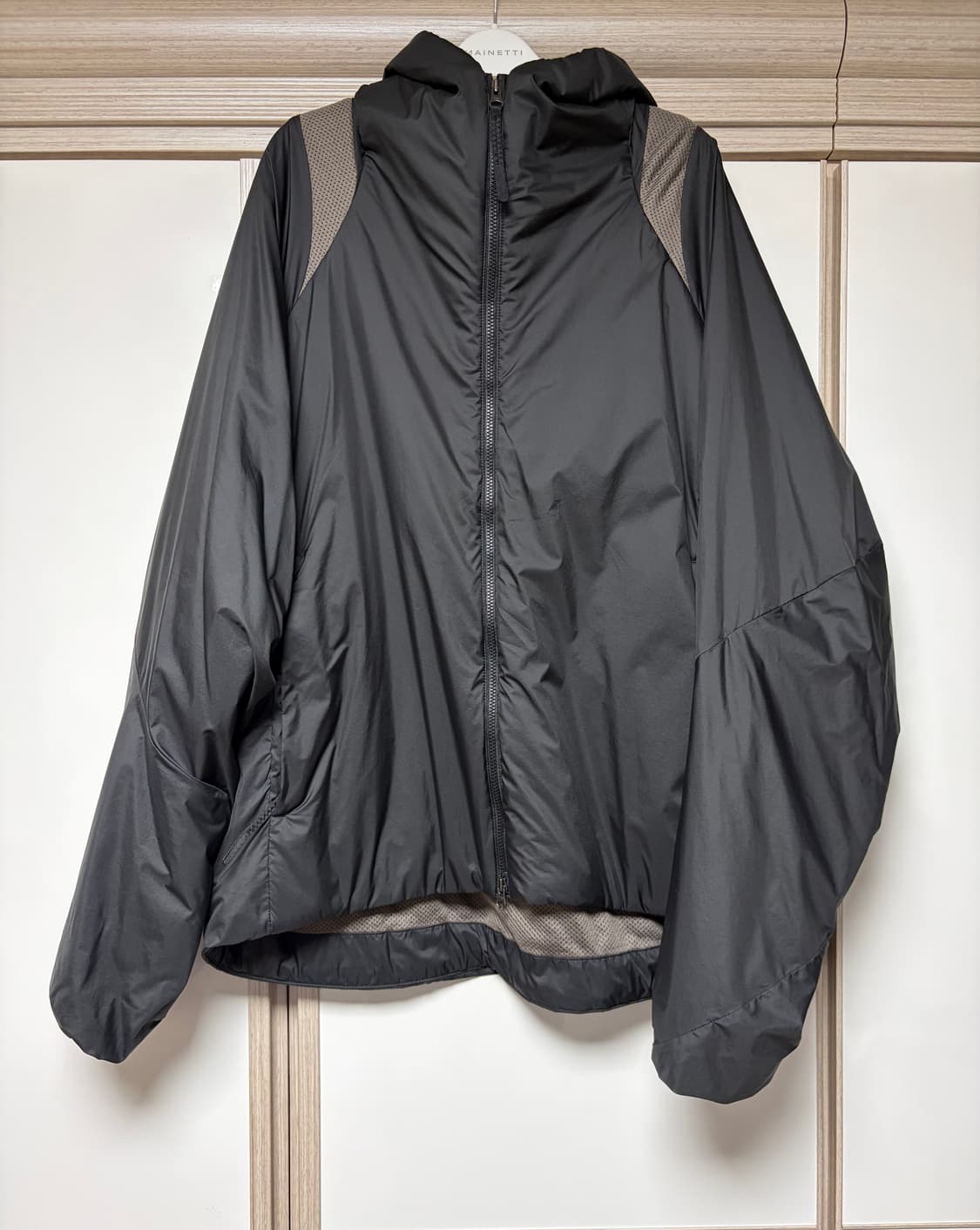 [3] Goldwin0 zoned insulation jacket 블랙 상품이미지1