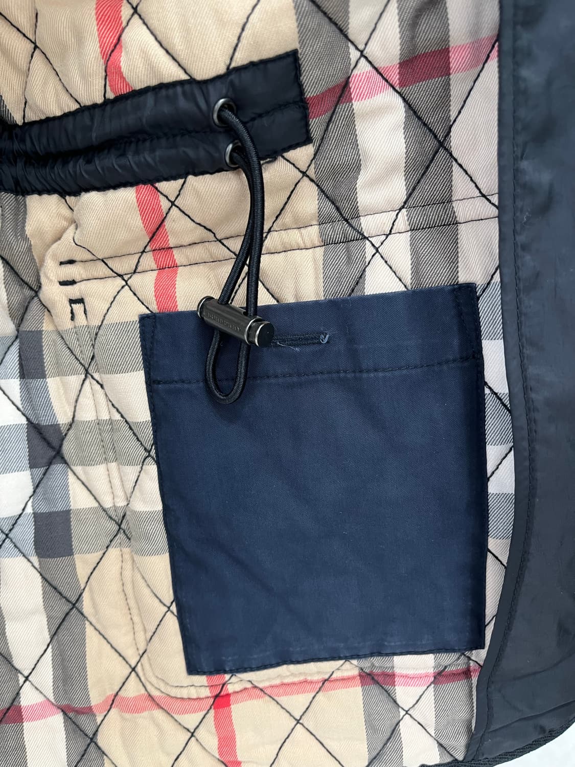 버버리 브릿 블랙 퀼팅 자켓 S 상품이미지6