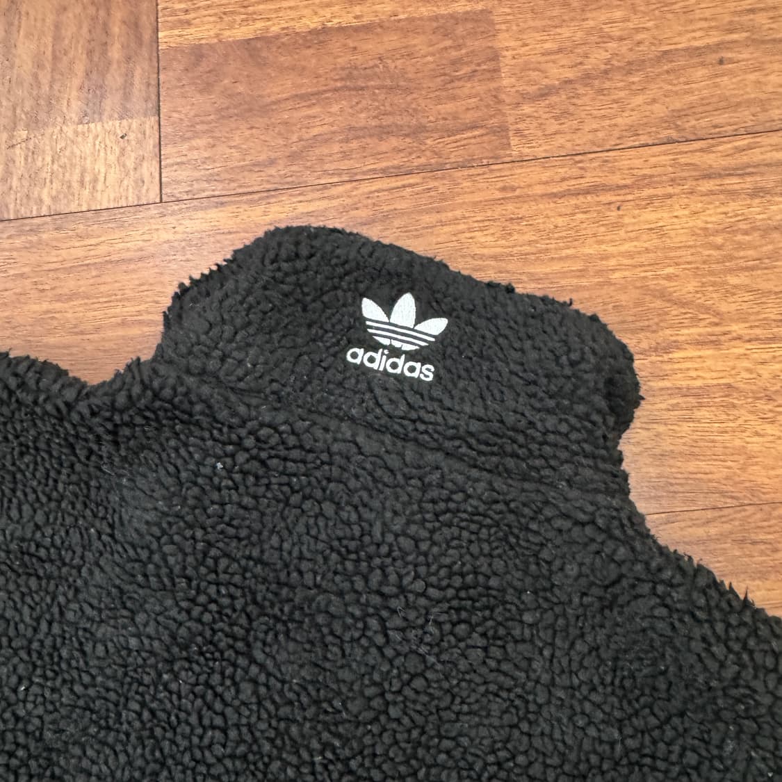 L 아디다스 빅로고 쉐르파 플리스 자켓  상품이미지4