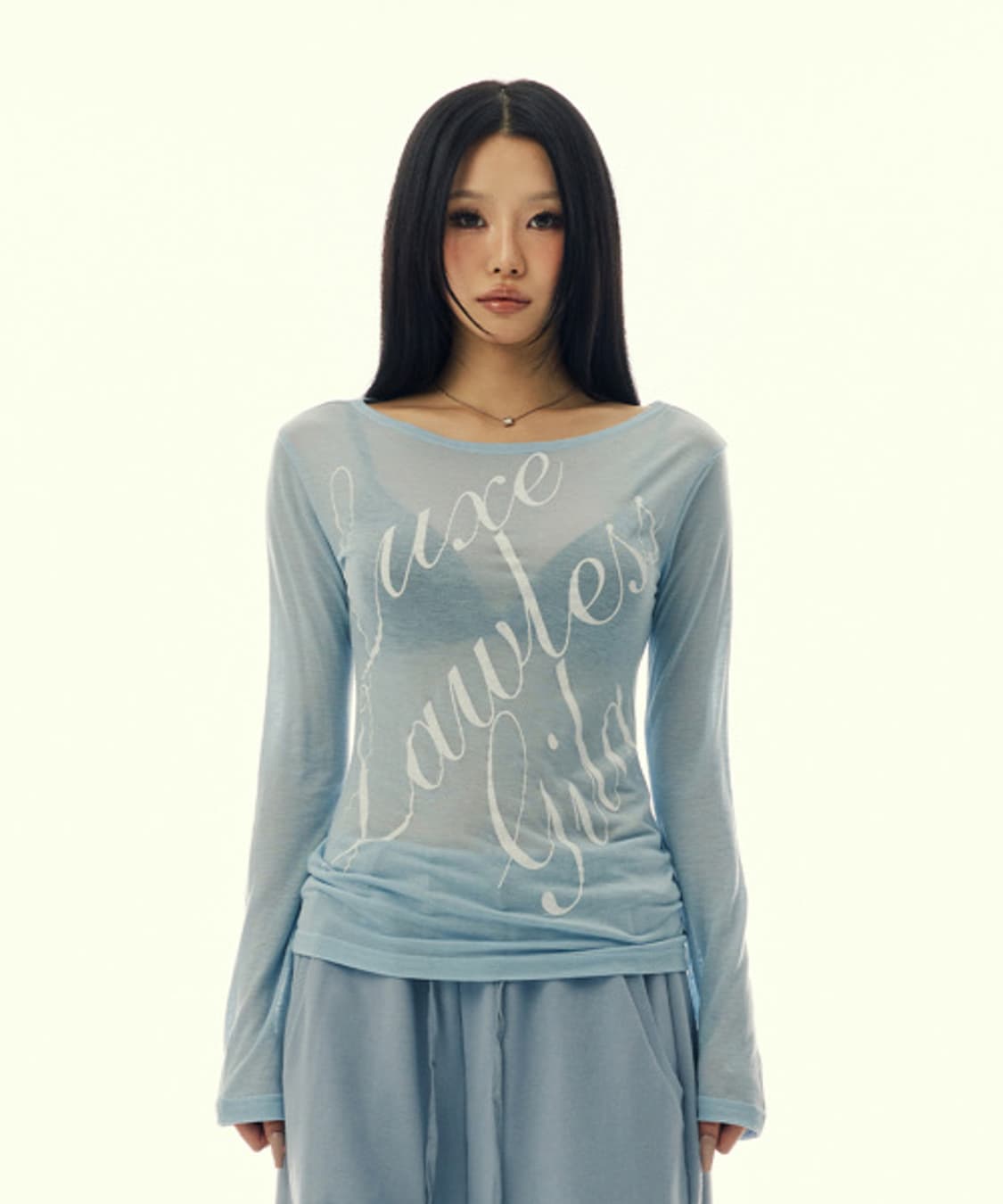 길라아카이브 스크립트 레터링 쉬어 롱슬리브 스카이블루 상품이미지1