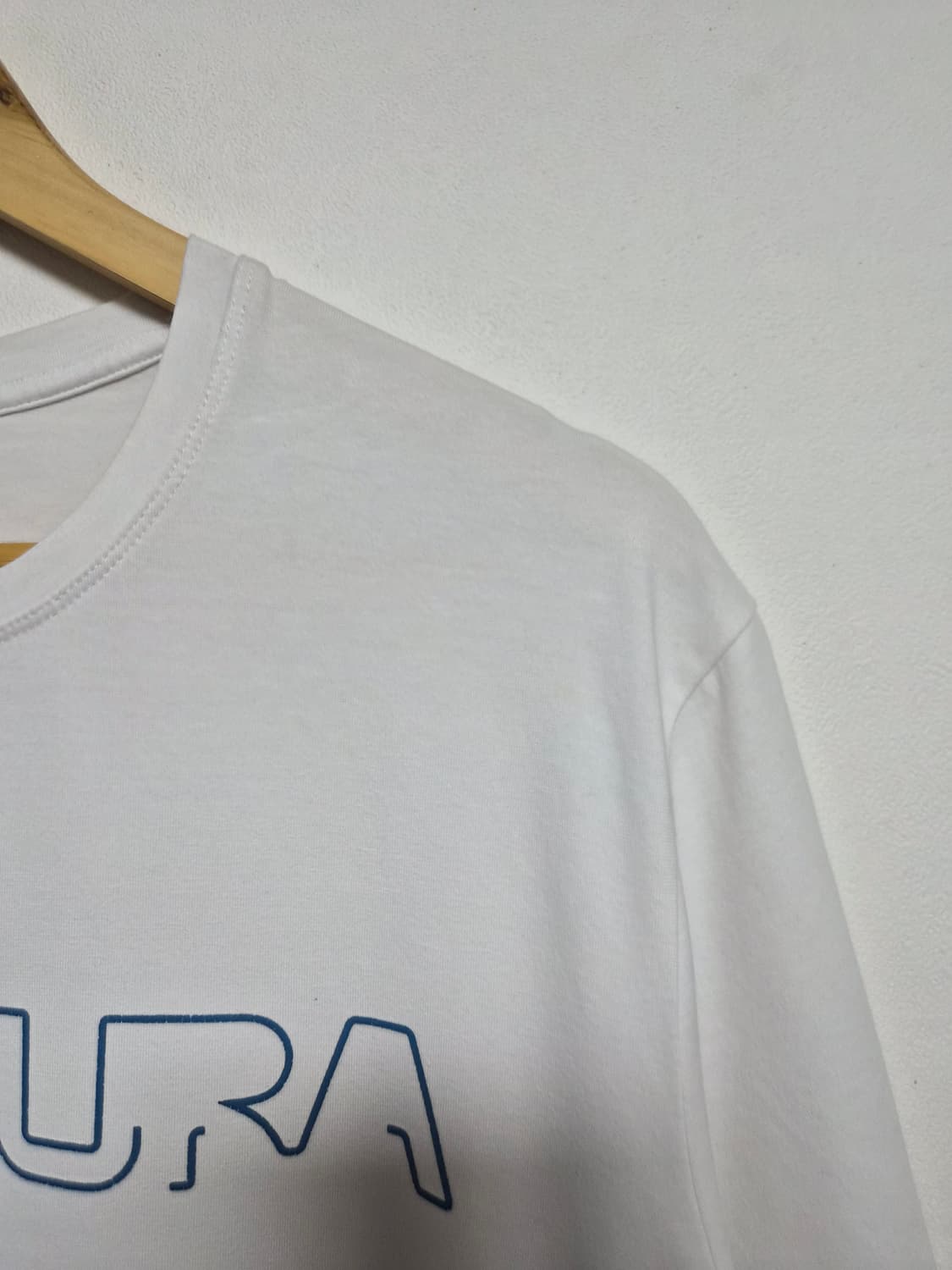 몬츄라Montura 빅로고 화이트 티셔츠 L - T117 상품이미지3