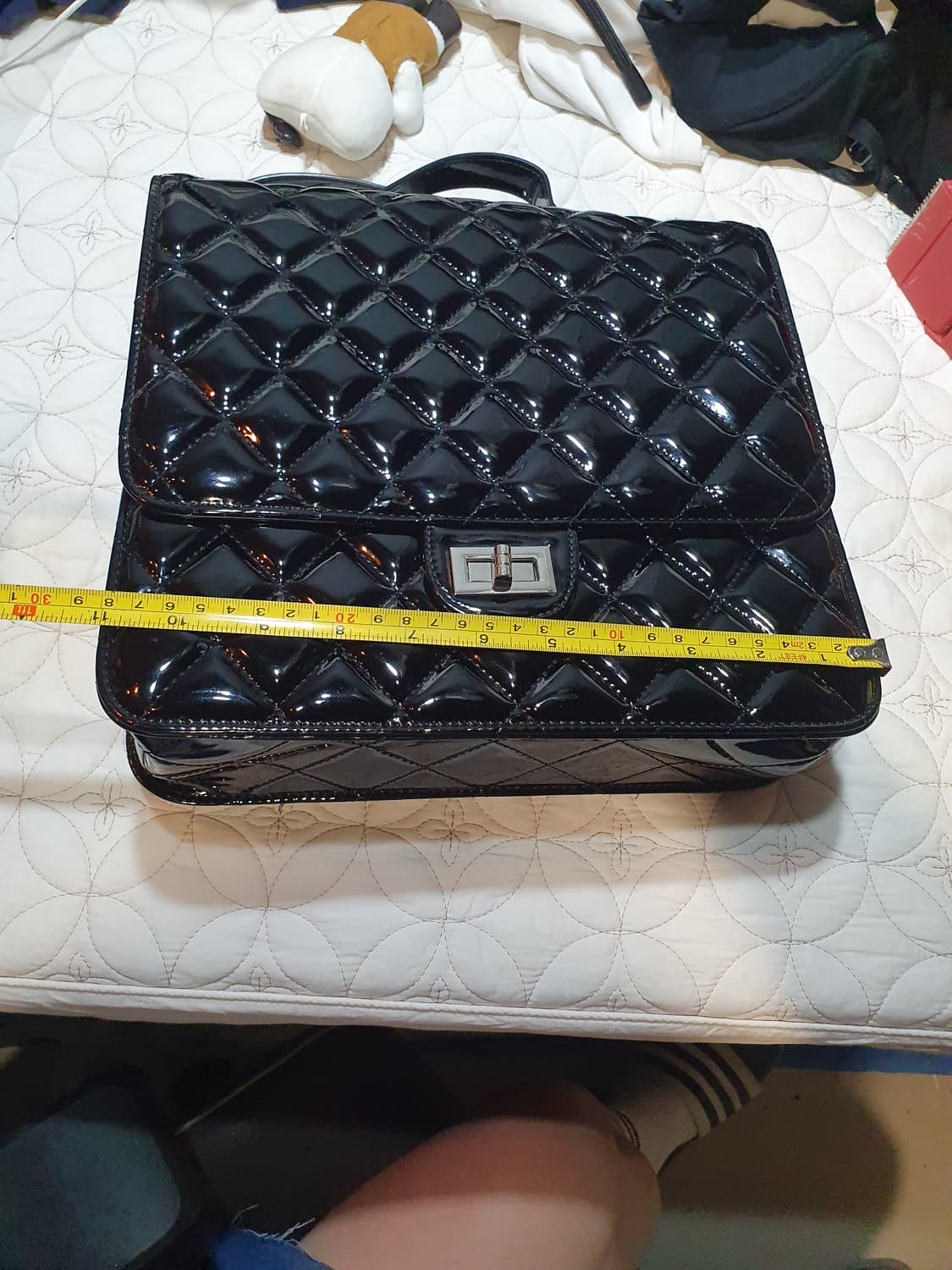 블랙 에나멜 퀼팅 체인 백팩 상품이미지7