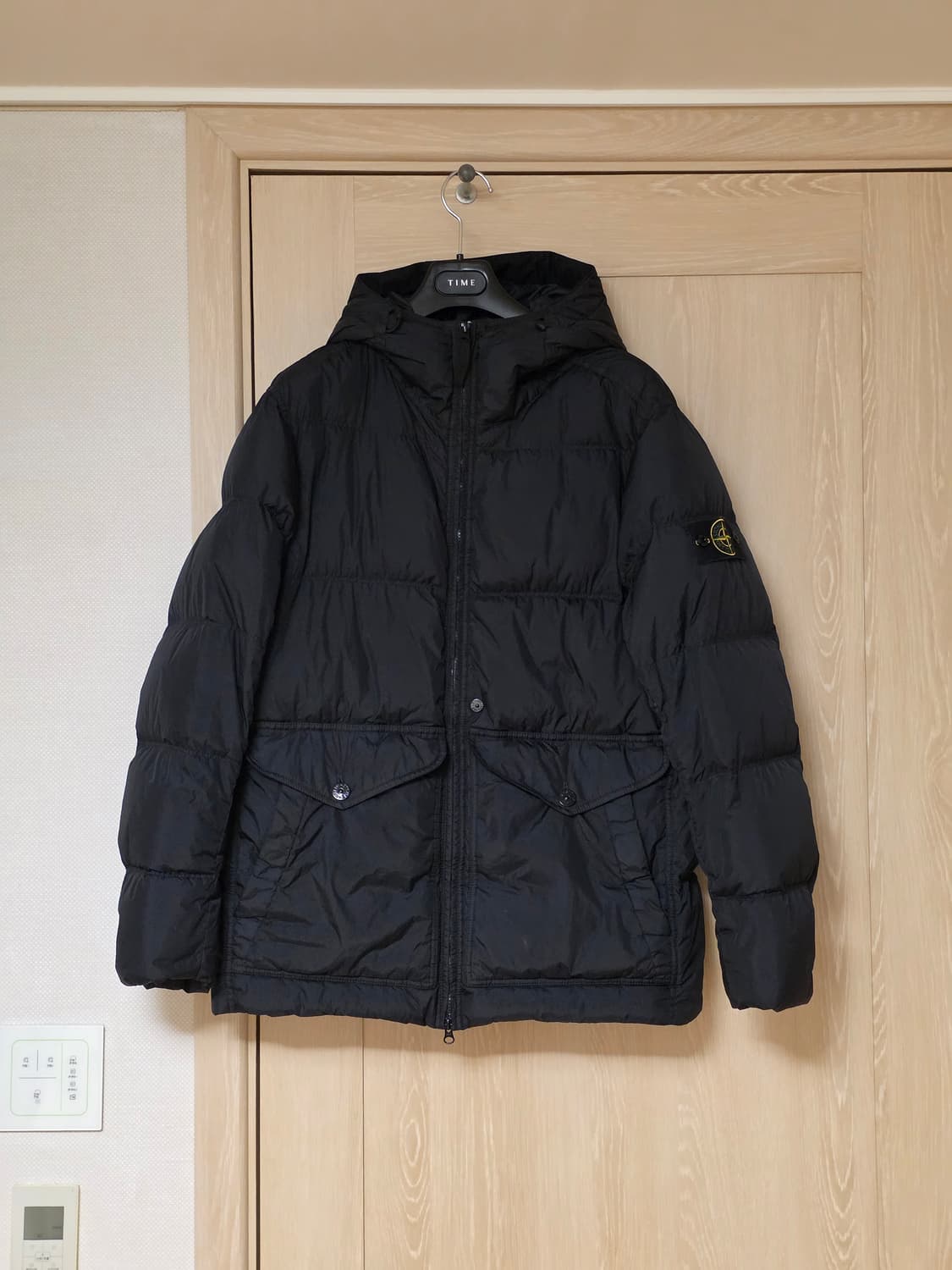 [24FW] 스톤아일랜드 크링클랩스 후드 패딩 L사이즈 상품이미지1