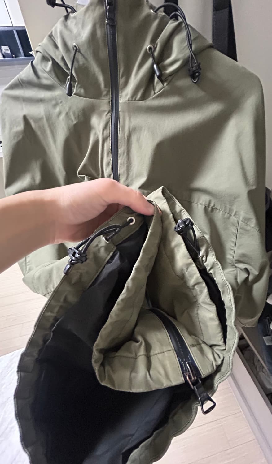 L) 유니폼브릿지 바람막이 olive green 22 F/W 상품이미지3