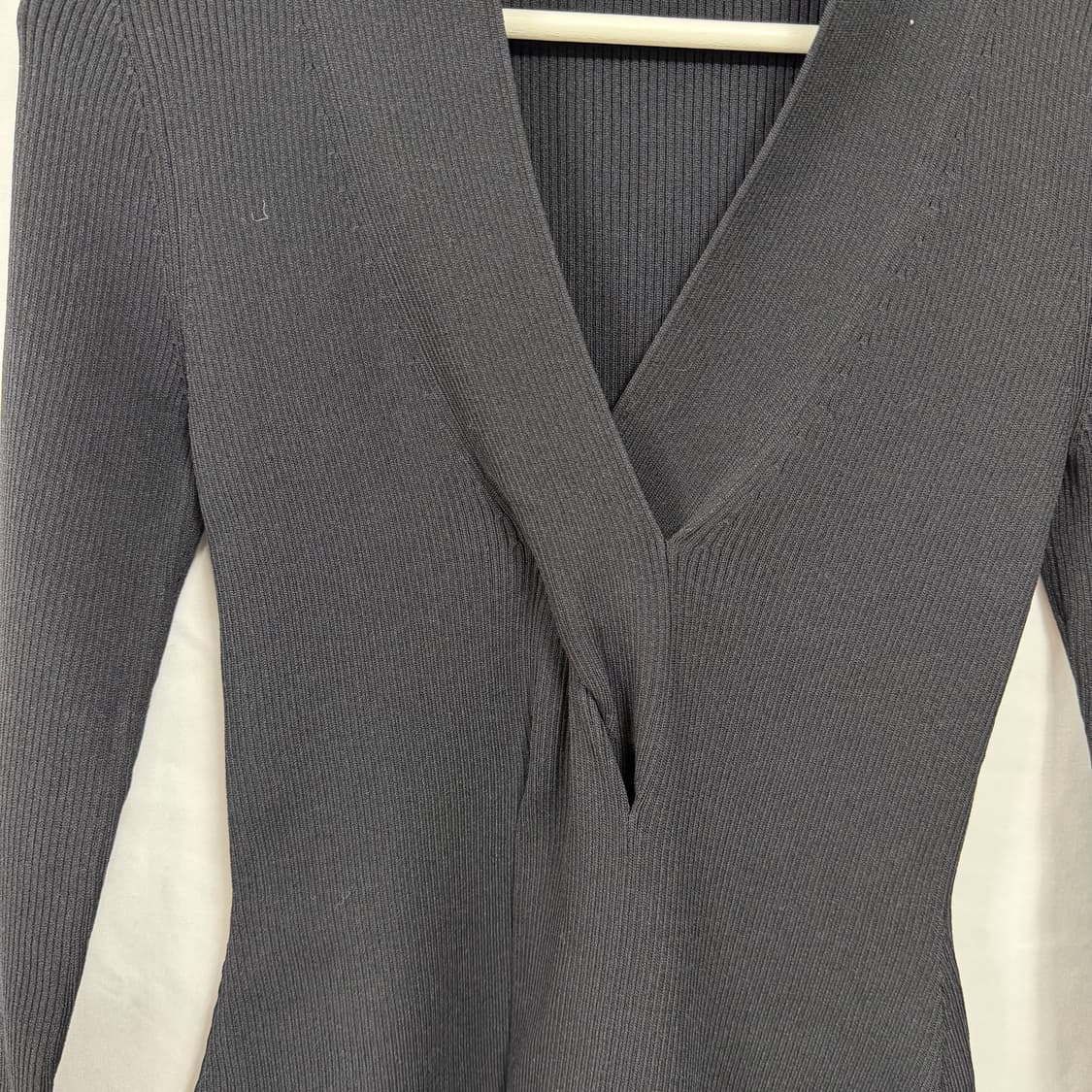 산드로(SANDRO) 골지 브이넥 니트 상품이미지3