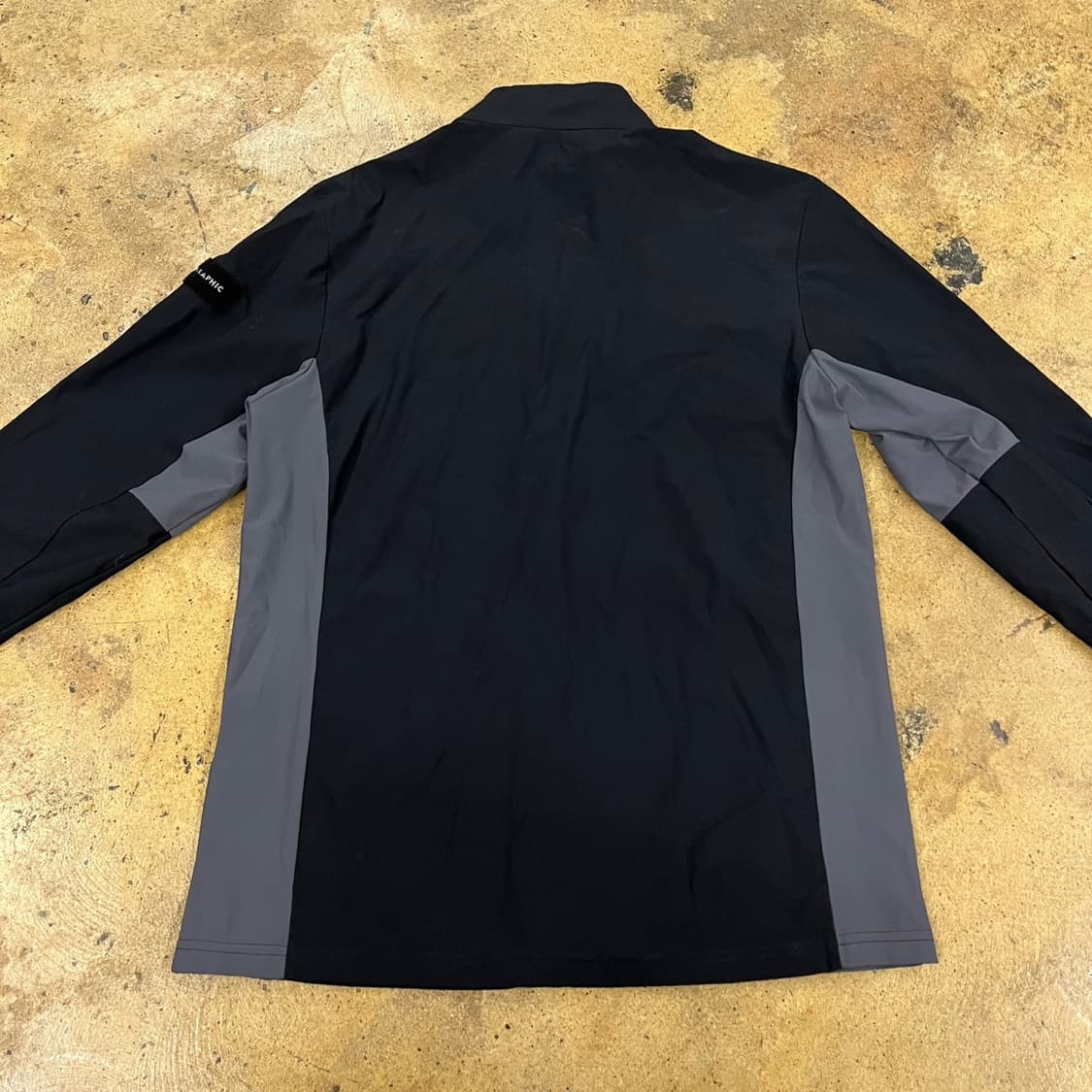 [정품/M] 내셔널지오그래픽 블랙 바람막이 점퍼 b18 상품이미지4