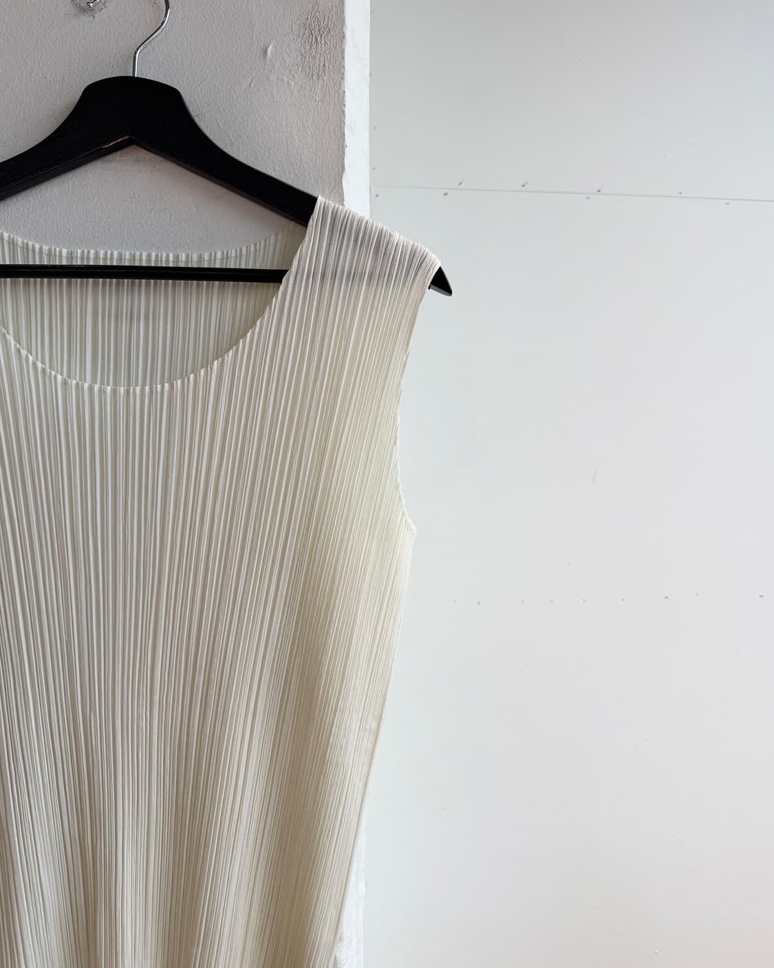 플리츠 플리즈 아이보리 링컬 슬리브리스 상품이미지4