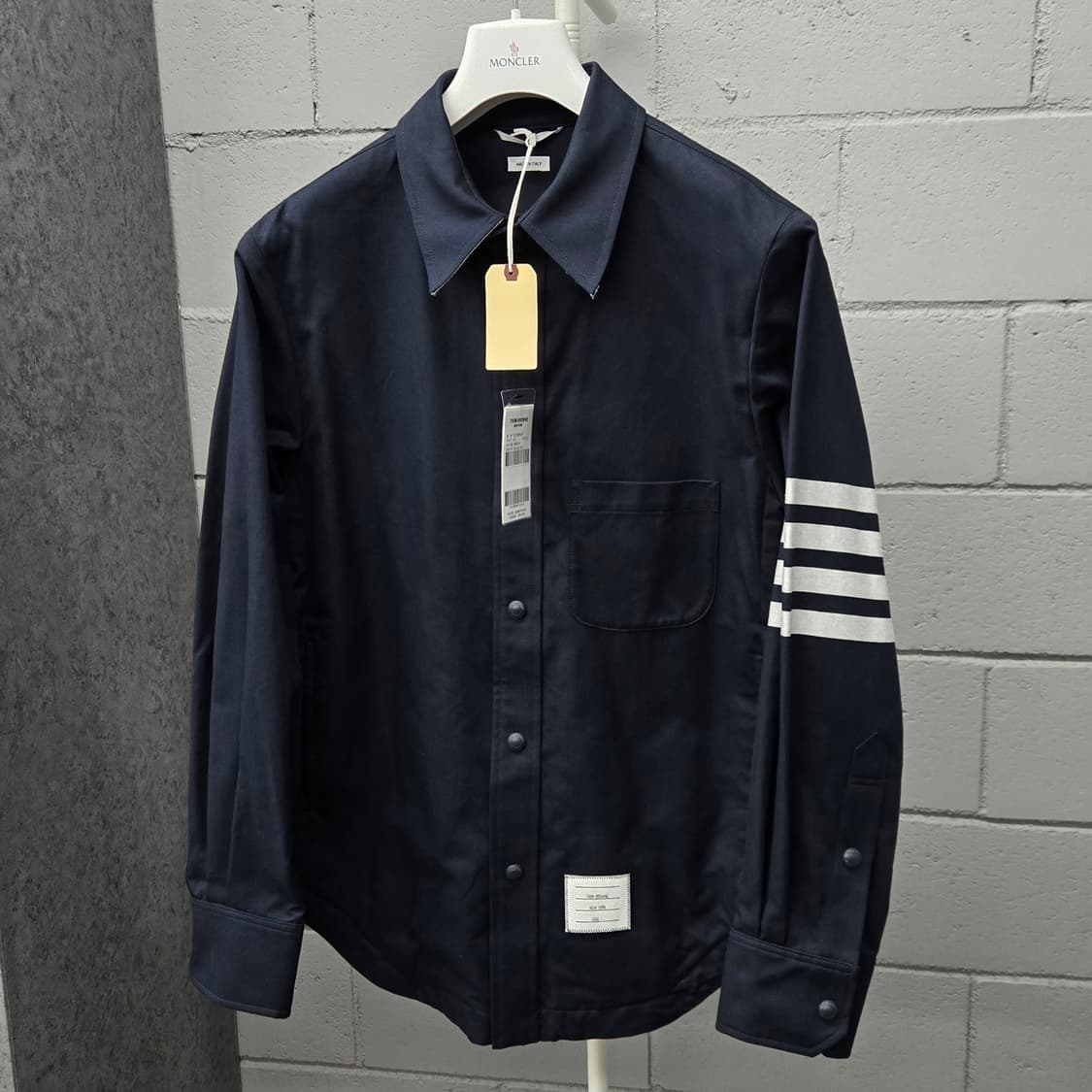 새상품 백화점판 / 톰브라운 4BAR 셔츠 자켓 1사이즈 상품이미지1