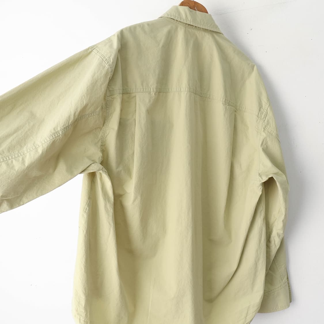 66/구호플러스 라인포인트 세미오버핏 셔츠 상품이미지3