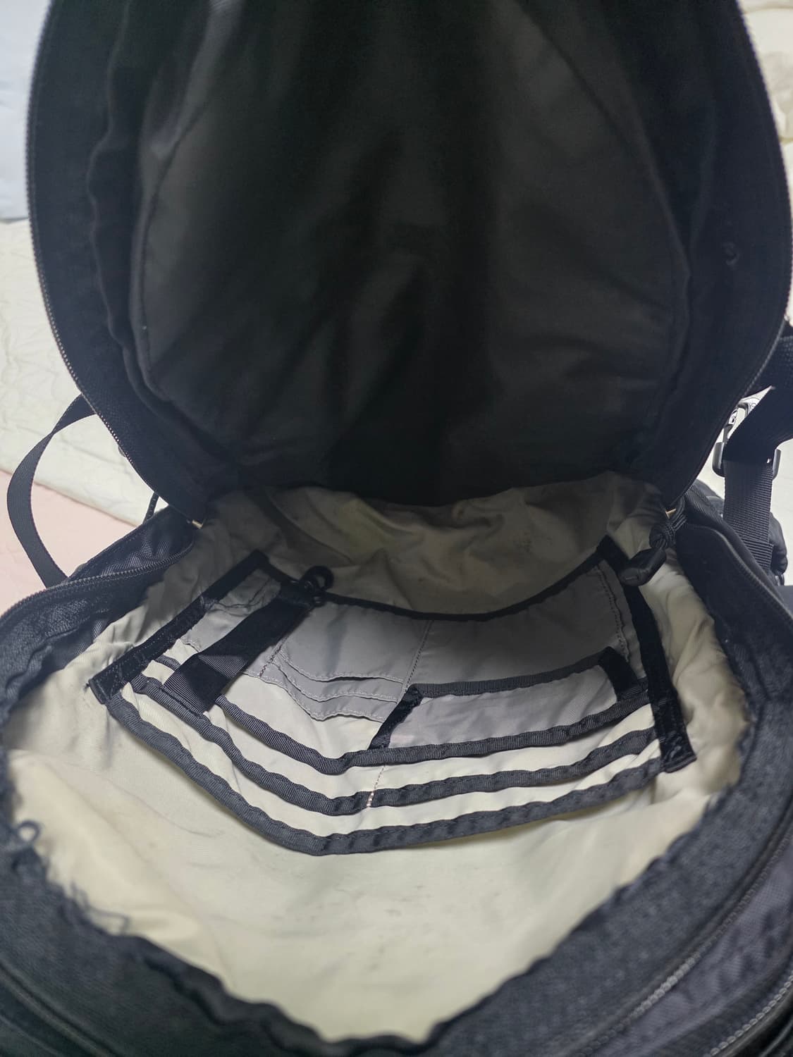 노스페이스 보레알리스 블랙 백팩 30L 상품이미지4