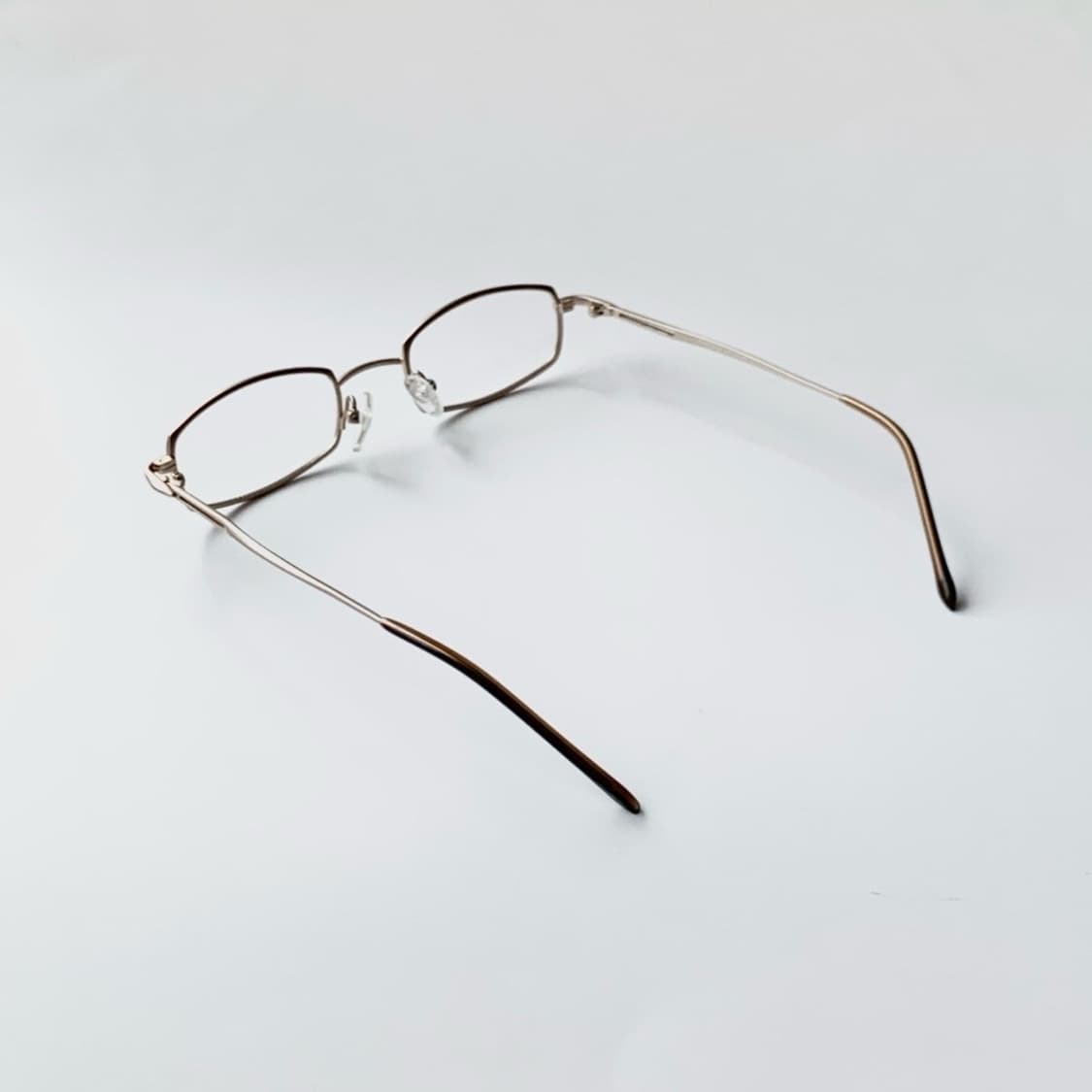 [픽키-683] 슬림 골드 메탈 사각 안경 미니멀 직사각 프레임 상품이미지4