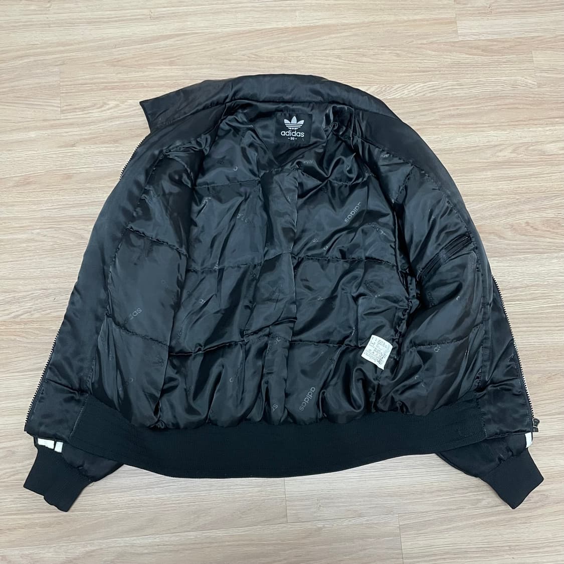 아디다스 90’s 빅로고 봄버 점퍼 상품이미지3
