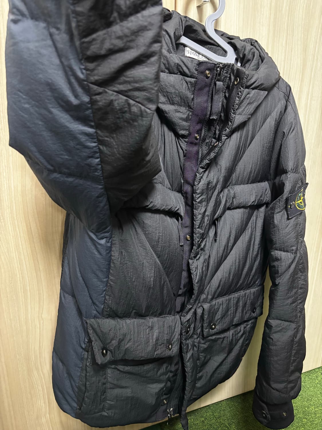 빠른처분! 스톤아일랜드 패딩 M 💙💜🖤 상품이미지4