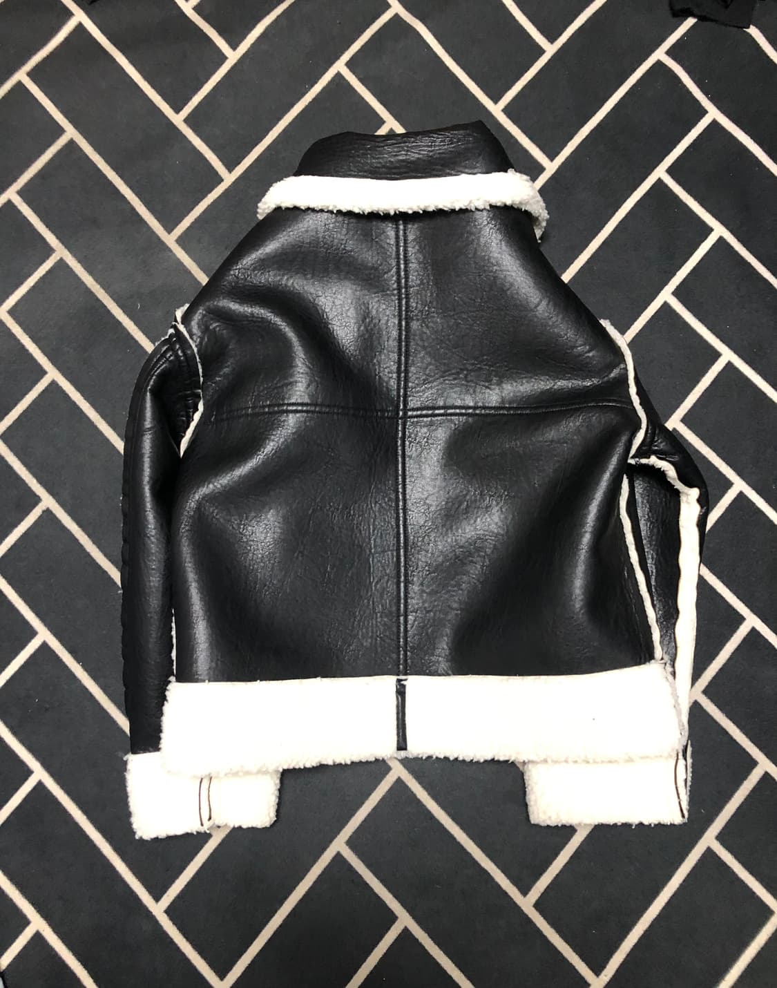 (횡재가)편집샵 리버시블 양면 무스탕/몽클레어 타임 솔리드 시스템 톰포드 상품이미지7