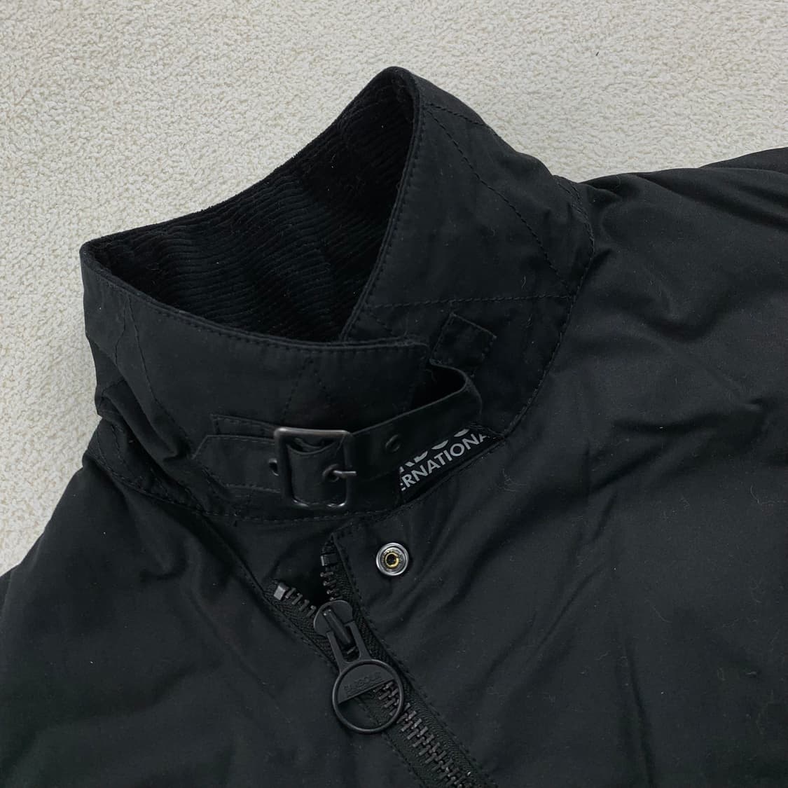 바버x엔지니어드가먼트 인터내셔널 레녹스 왁스 자켓 블랙 상품이미지3