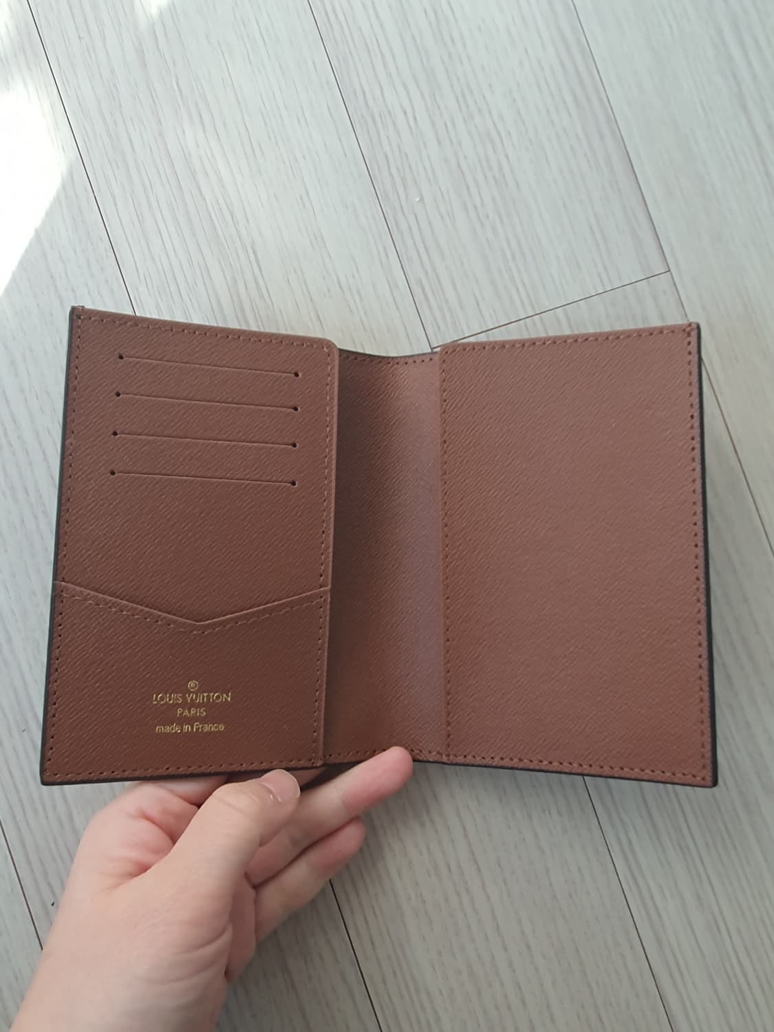 루이비통지갑 루이비통여권지갑 여권케이스 새상품 상품이미지9