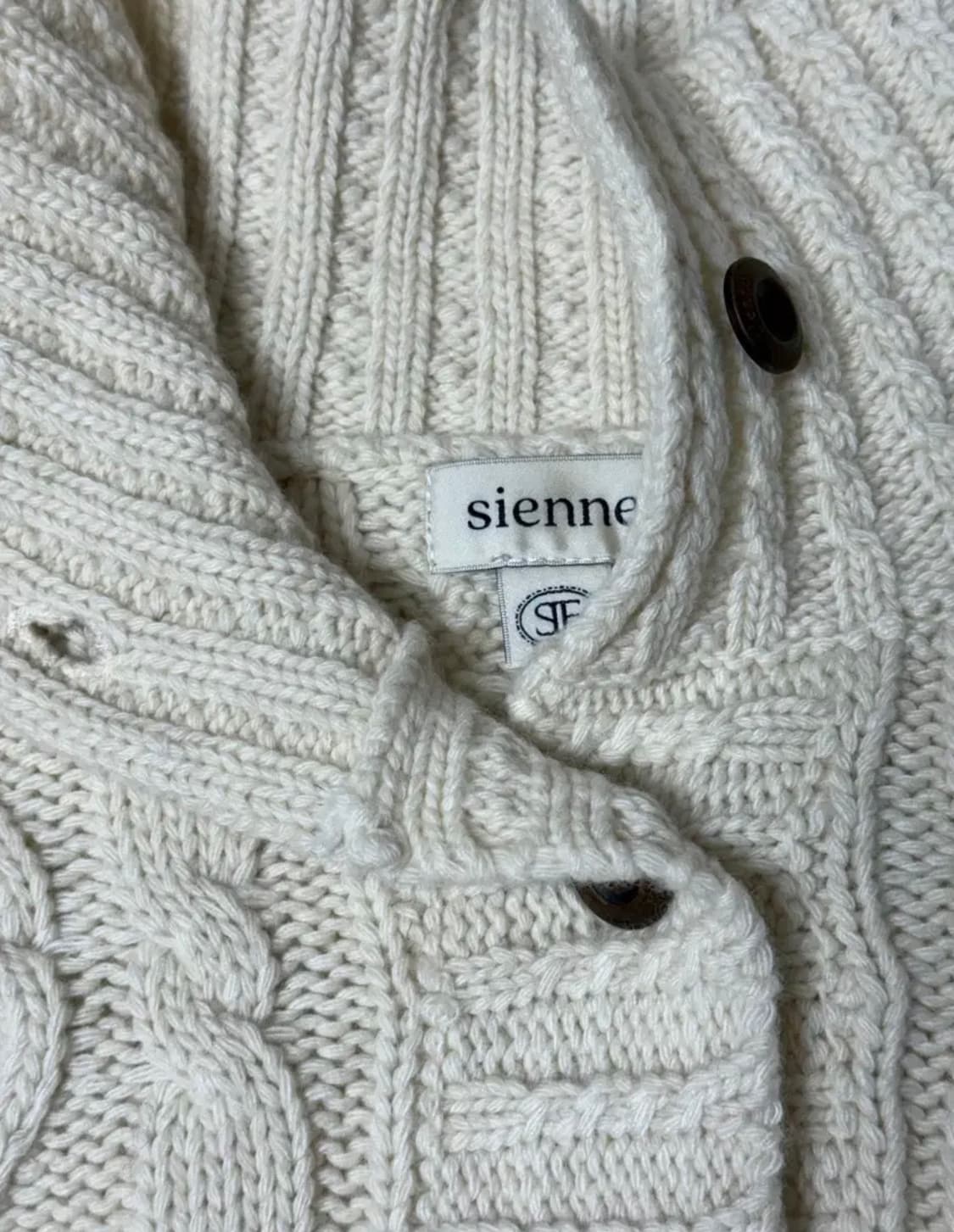 시엔느 버지니아 울 꽈배기 케이블 피셔맨 니트 가디건 크림 아이보리 상품이미지4