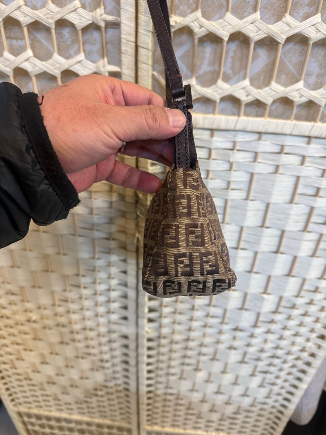 정품 펜디 주카 미니 숄더백 팝니다 상품이미지4