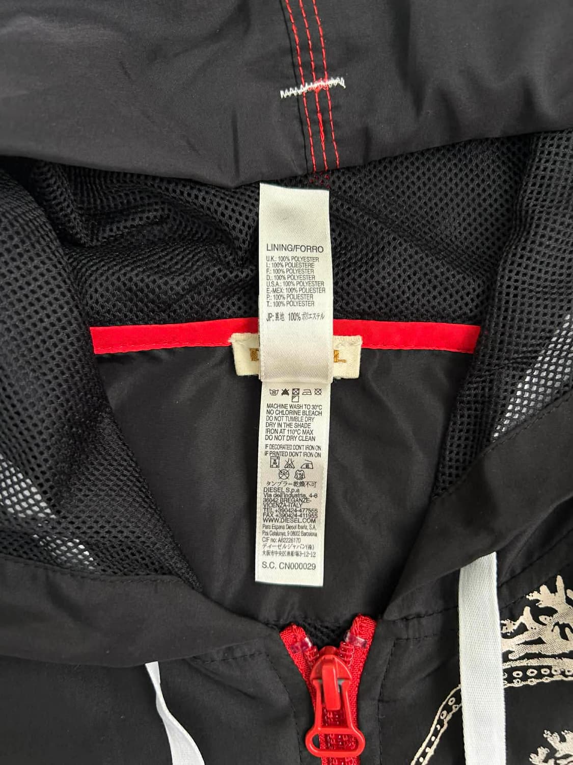 [L] 디젤 그래픽 프린팅 윈드브레이커 자켓 후드집업 블랙 상품이미지5