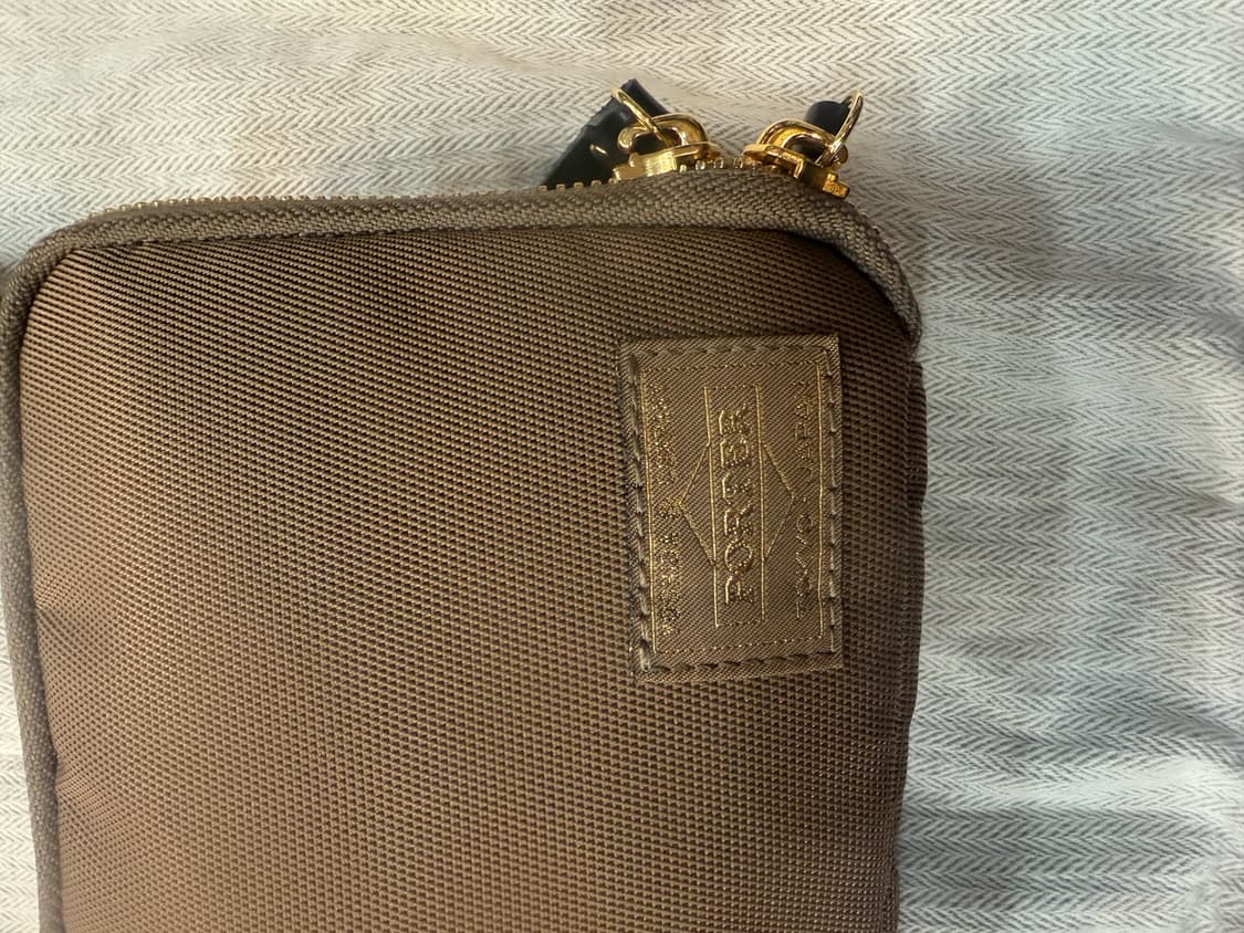 정품 요시다포터 시아 월렛 크로스백 팝니다 상품이미지2