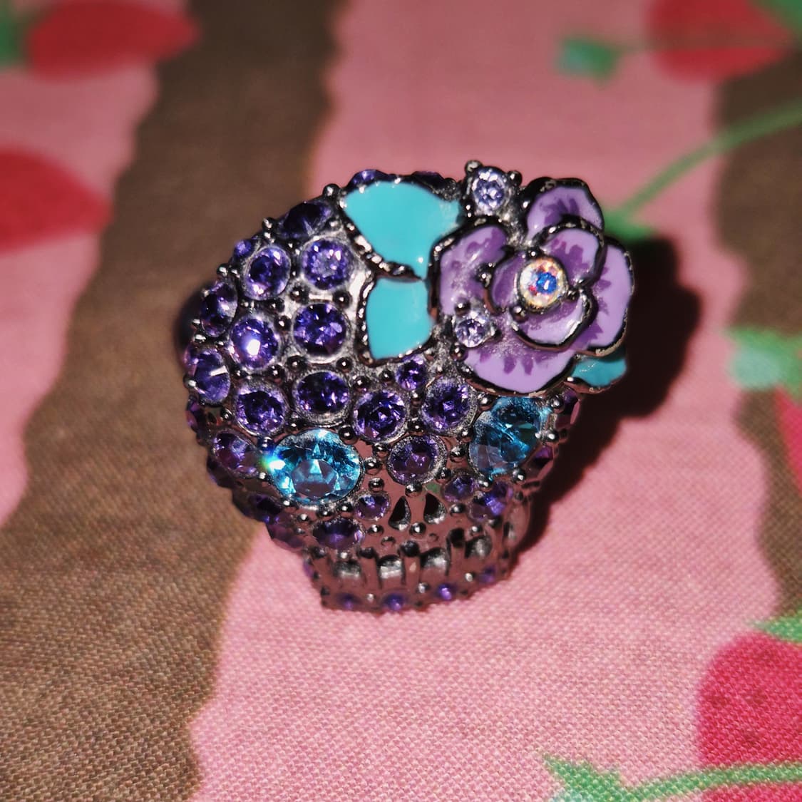 안나수이 해골 파베 꽃잎 볼드 반지 상품이미지8