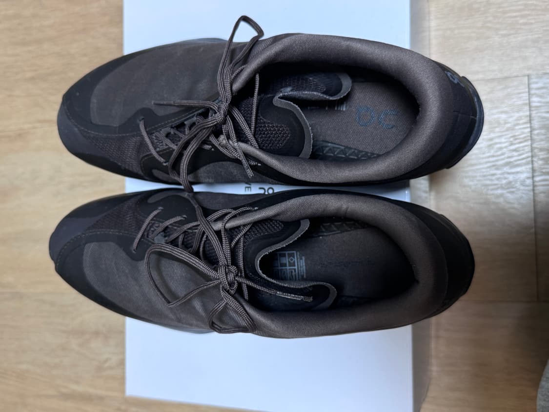 온 러닝 X 포스트아카이브팩션 클라우드벤쳐 275 카카오 상품이미지2