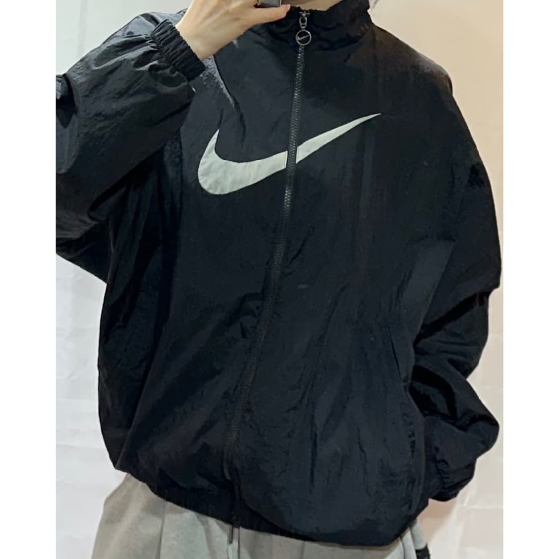 나이키 스몰 스우시 블랙 바람막이 상품이미지1