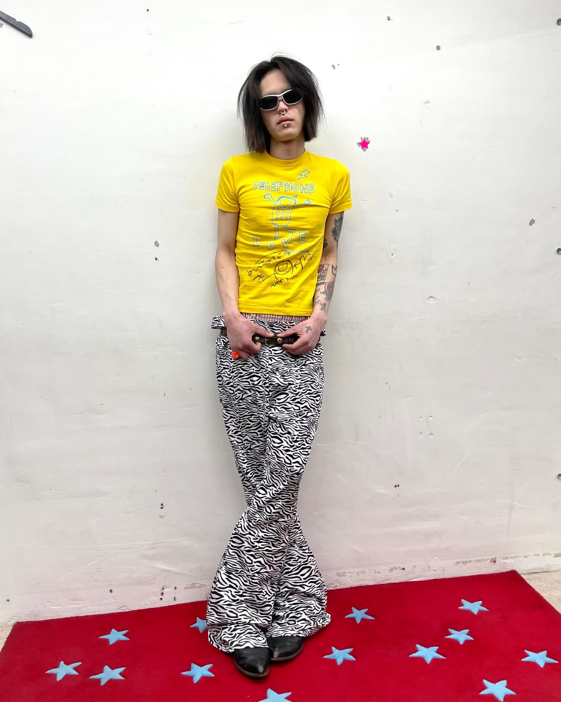 Phone Love Yellow T-shirt  상품이미지4