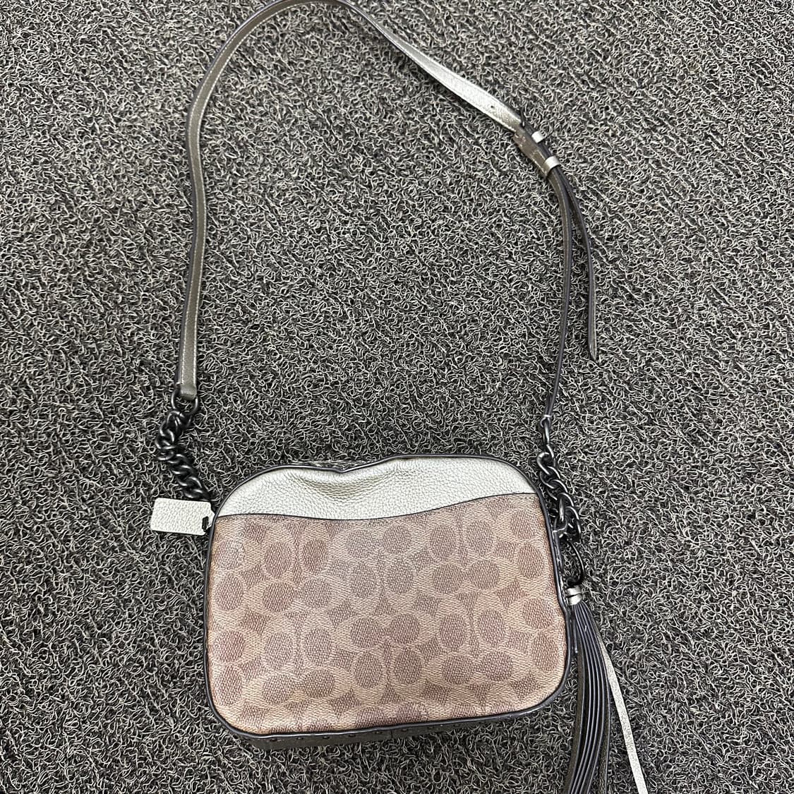 COACH 코치 시그니처 미니 크로스백 여성 가방 상품이미지2