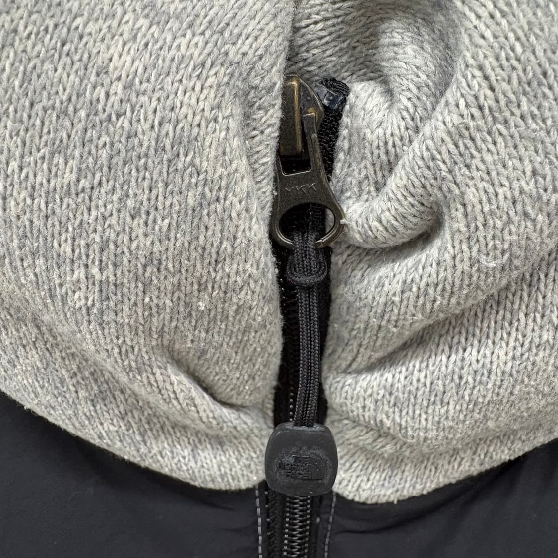 노스페이스 700 눕시 패딩 베스트 그레이 S 상품이미지4