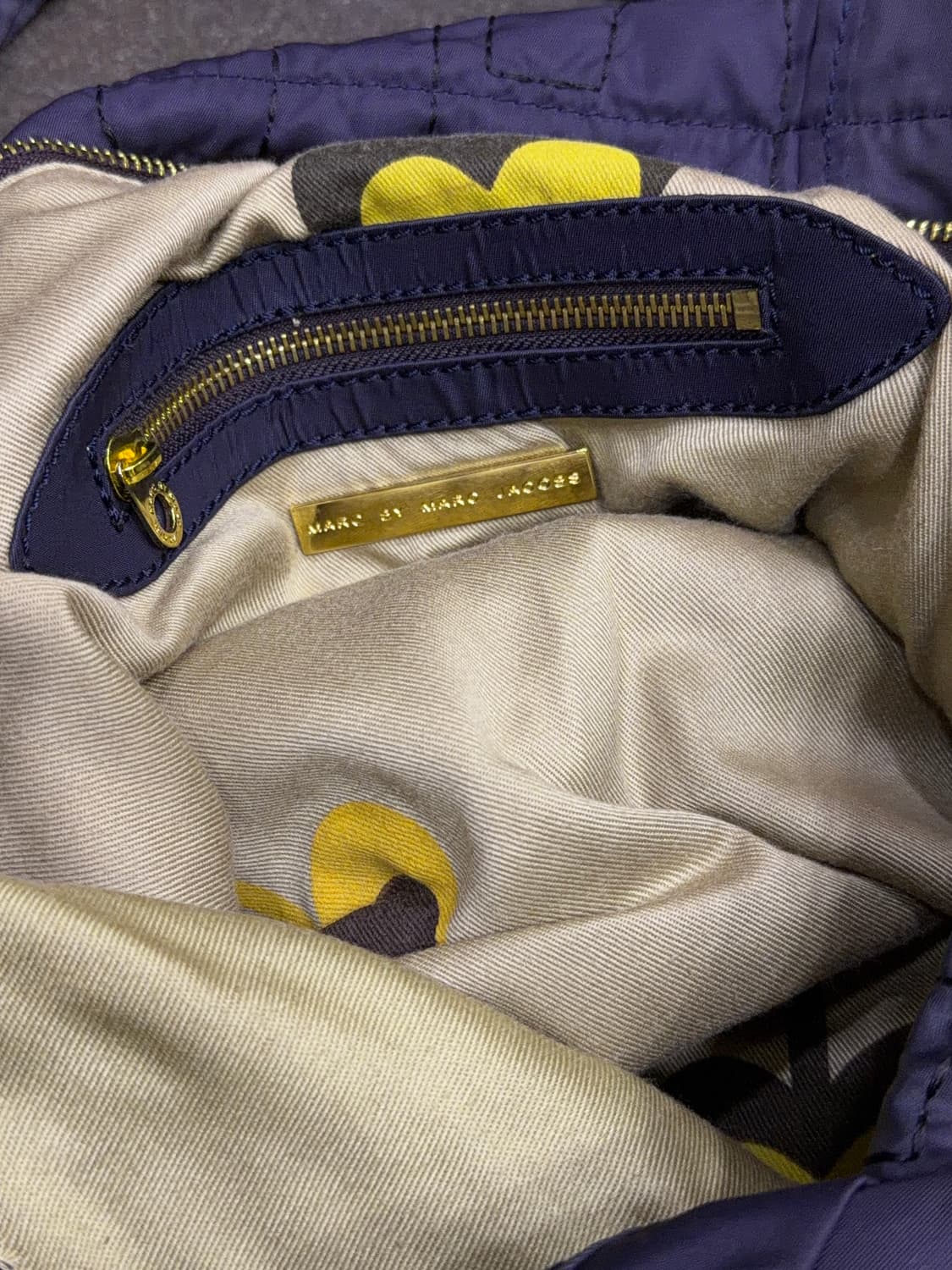 마크제이콥스 스탠다드 서플라이 라인 퀼티드 토트백 상품이미지8