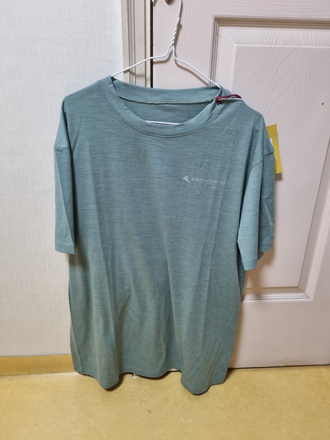 클라터뮤젠 도게르 반팔 티셔츠 그린 M사이즈 새상품 상품이미지1