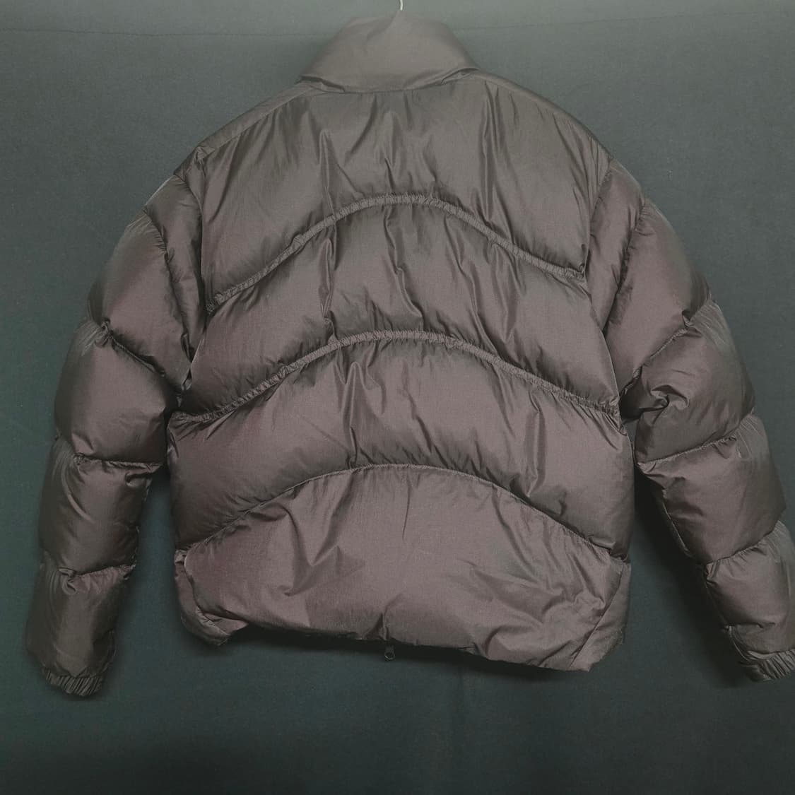 살로몬 컨투어 크롭 다운 자켓 초콜렛(S사이즈) 상품이미지2