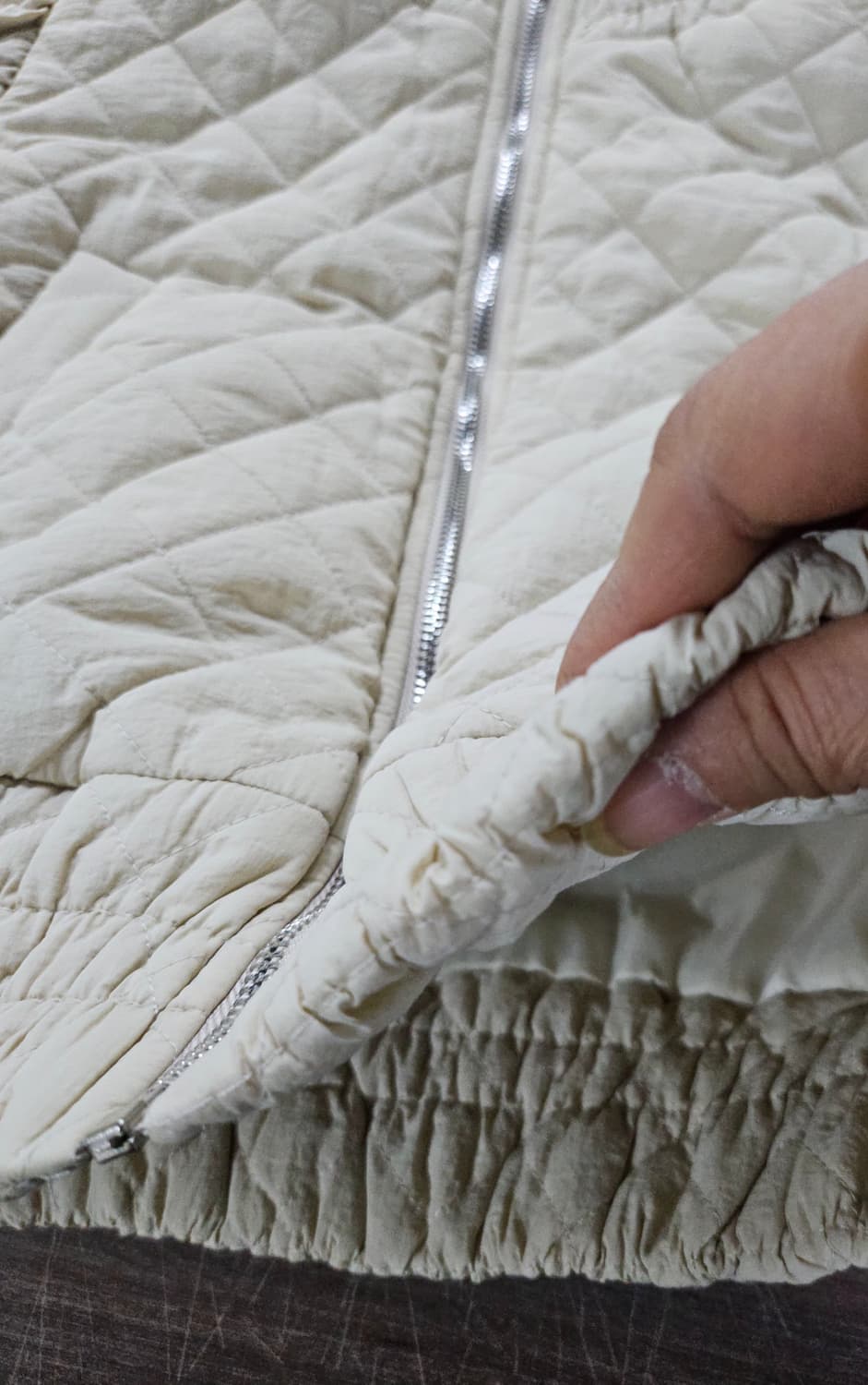 퀼팅 프릴 조끼 아이보리 여성용  M 상품이미지4